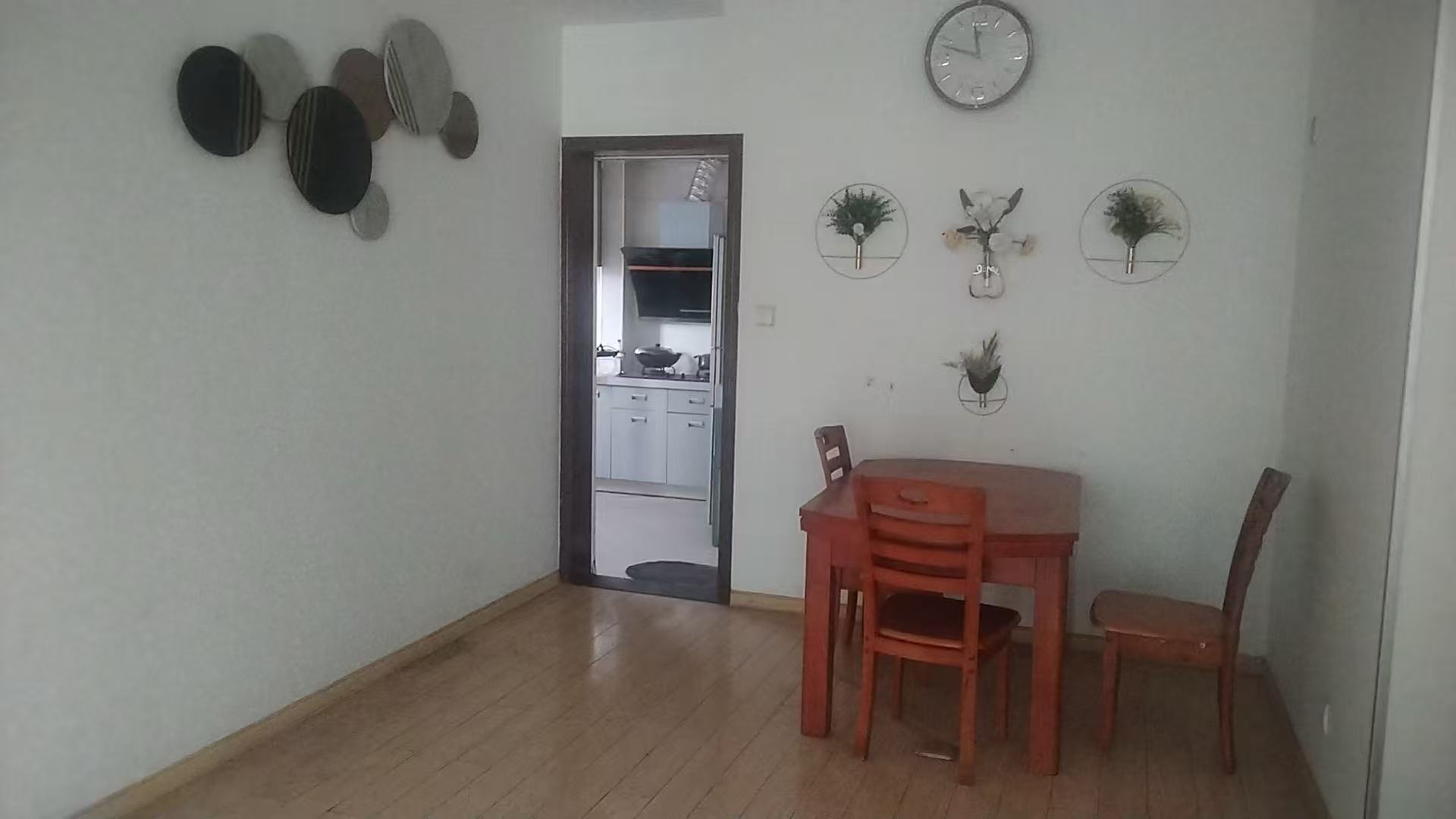 大同芙蓉 2室2厅1卫 1500.0元/月 大同芙蓉 2室2厅1卫 1500.0元/月室内图