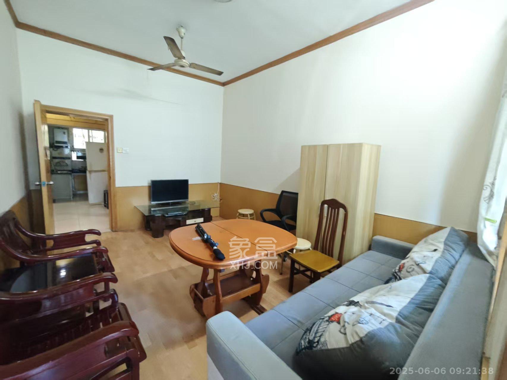 南湖路水工机械厂宿舍 2室1厅1卫 1300.0元/月 南湖路水工机械厂宿舍 2室1厅1卫 1300.0元/月室内图