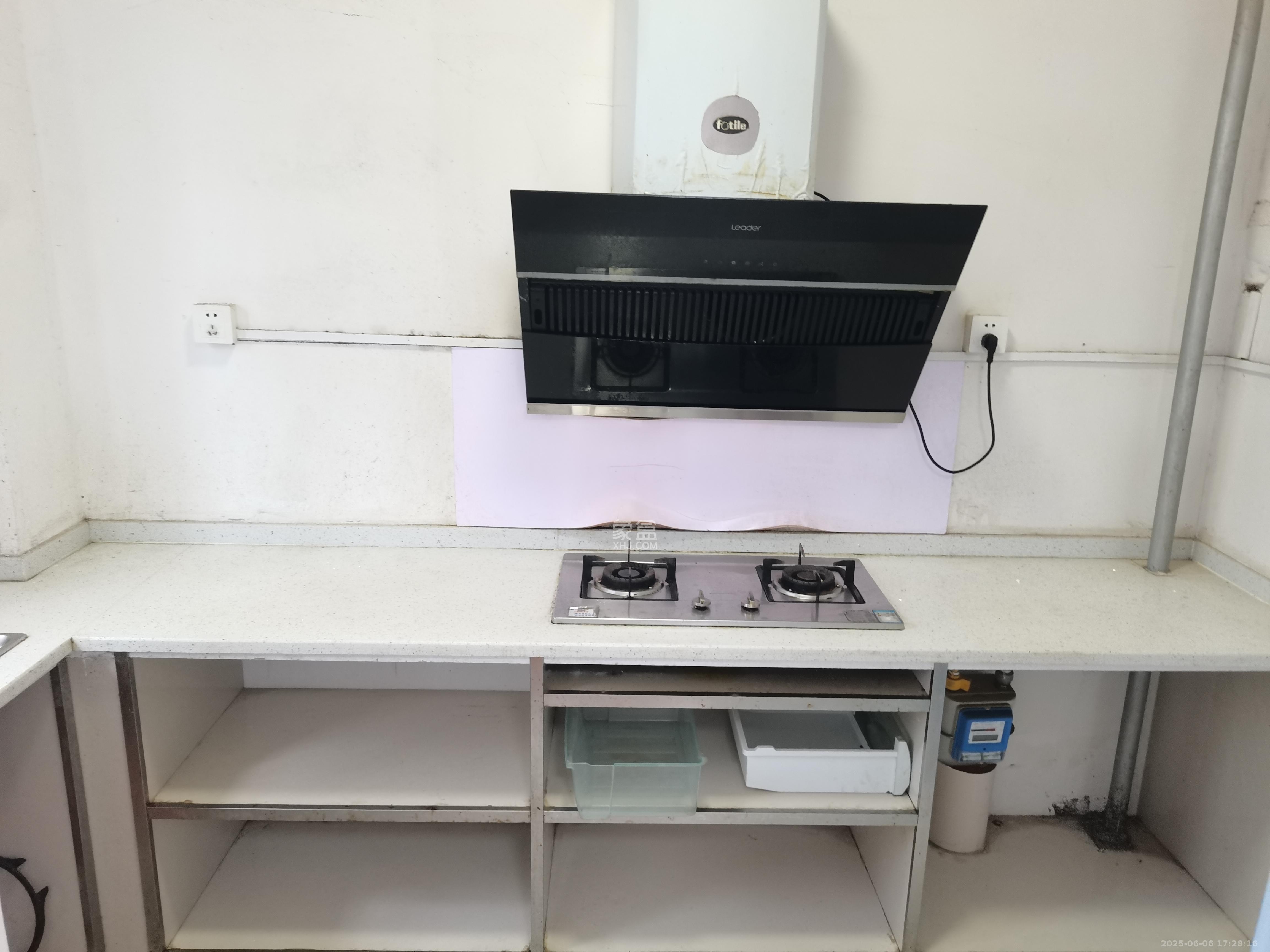 天麓尚层 5室2厅2卫 2500.0元/月 天麓尚层 5室2厅2卫 2500.0元/月室内图