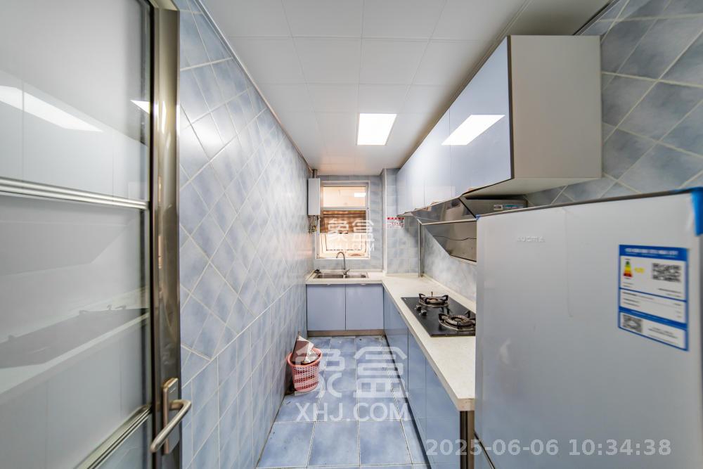 莲香园 2室1厅1卫 1900.0元/月 莲香园 2室1厅1卫 1900.0元/月室内图