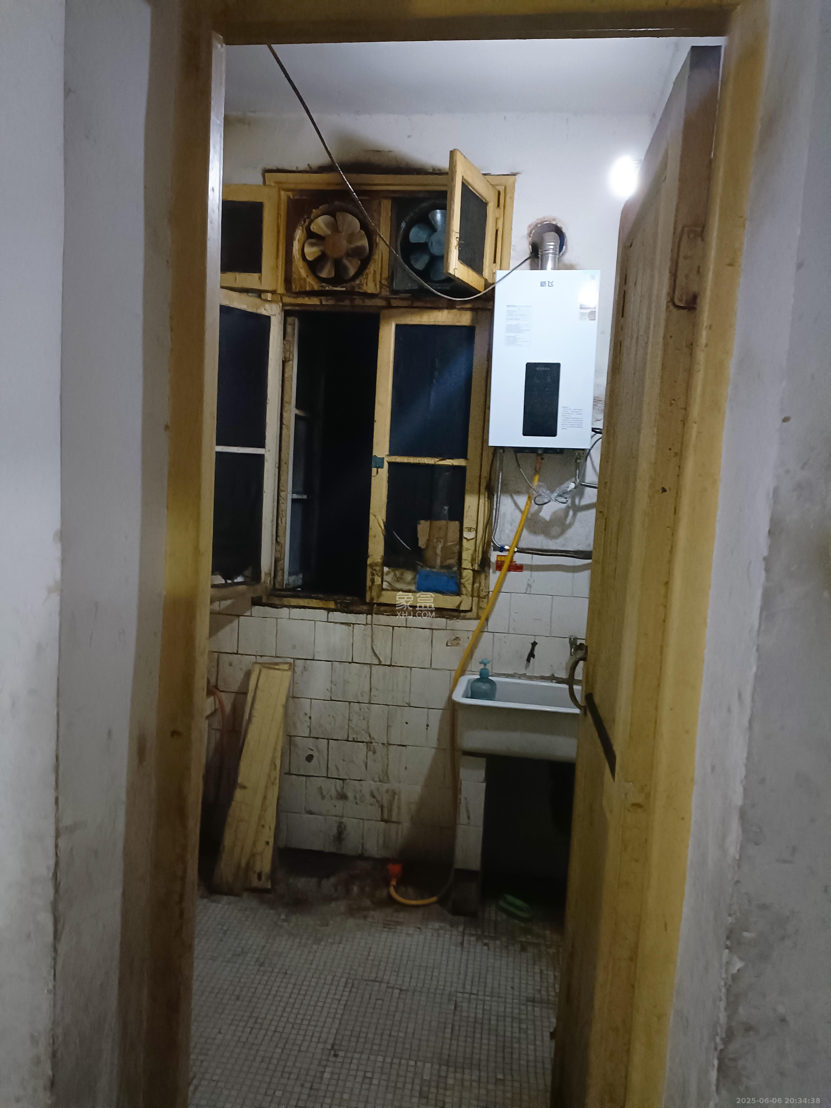 赤岗小区(一二三片) 1室2厅1卫 1000.0元/月 赤岗小区(一二三片) 1室2厅1卫 1000.0元/月室内图