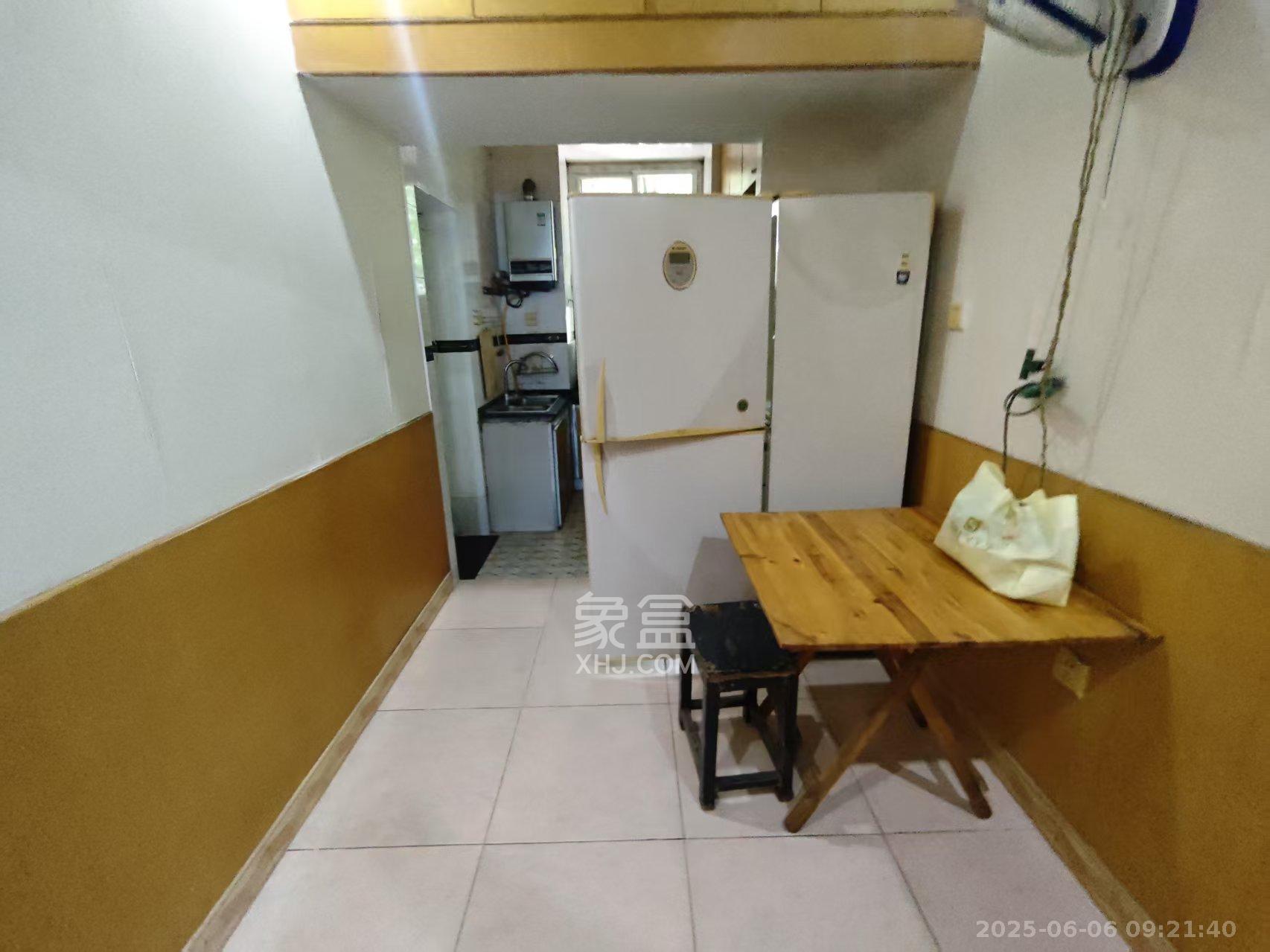 南湖路水工机械厂宿舍 2室1厅1卫 1300.0元/月 南湖路水工机械厂宿舍 2室1厅1卫 1300.0元/月室内图