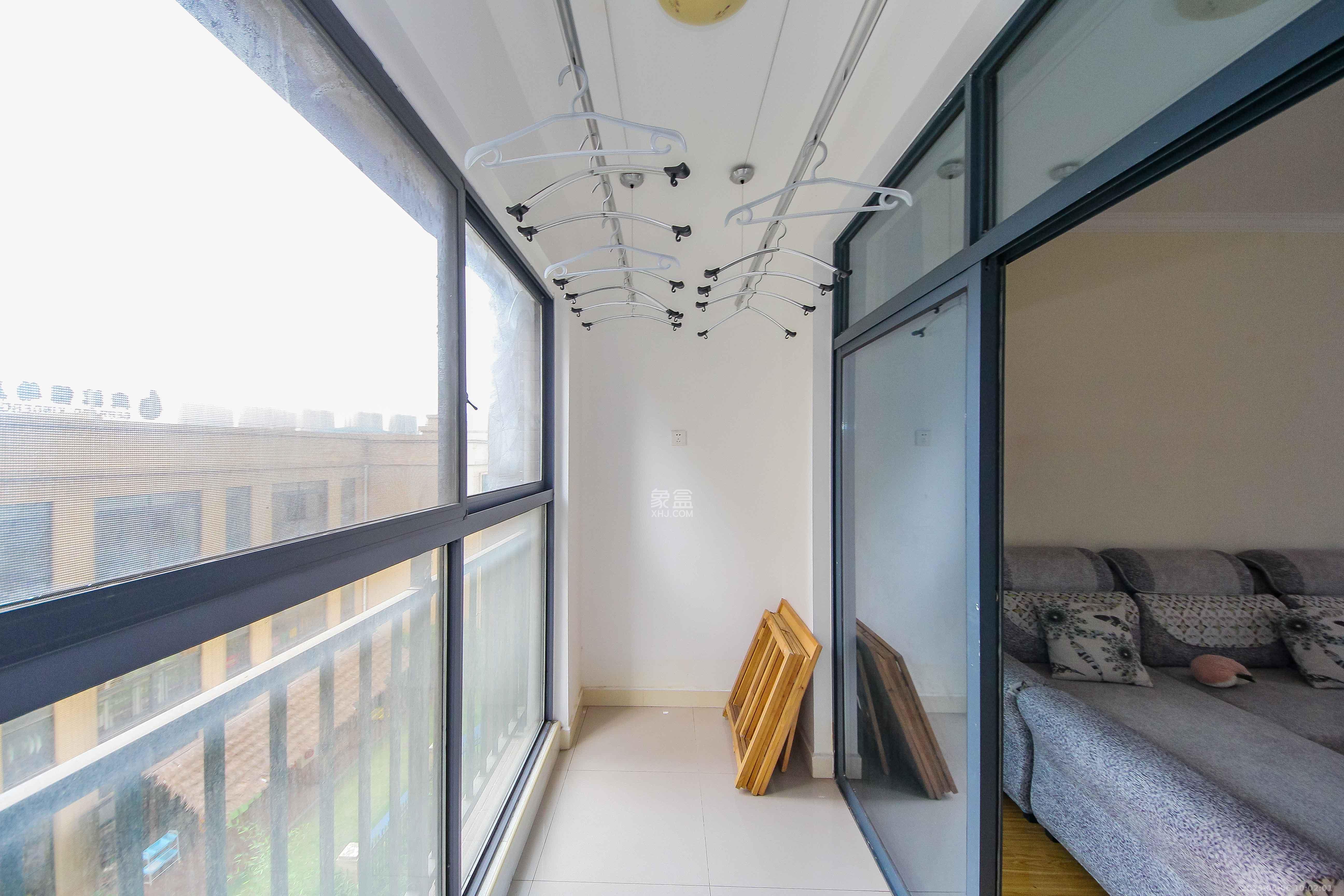 湘熙水郡(观澜海赋家园) 3室2厅1卫 86.0万 湘熙水郡(观澜海赋家园) 3室2厅1卫 86.0万阳台