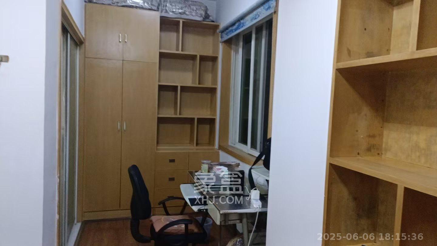 广泰家园  3室2厅1卫   1800.00元/月室内图