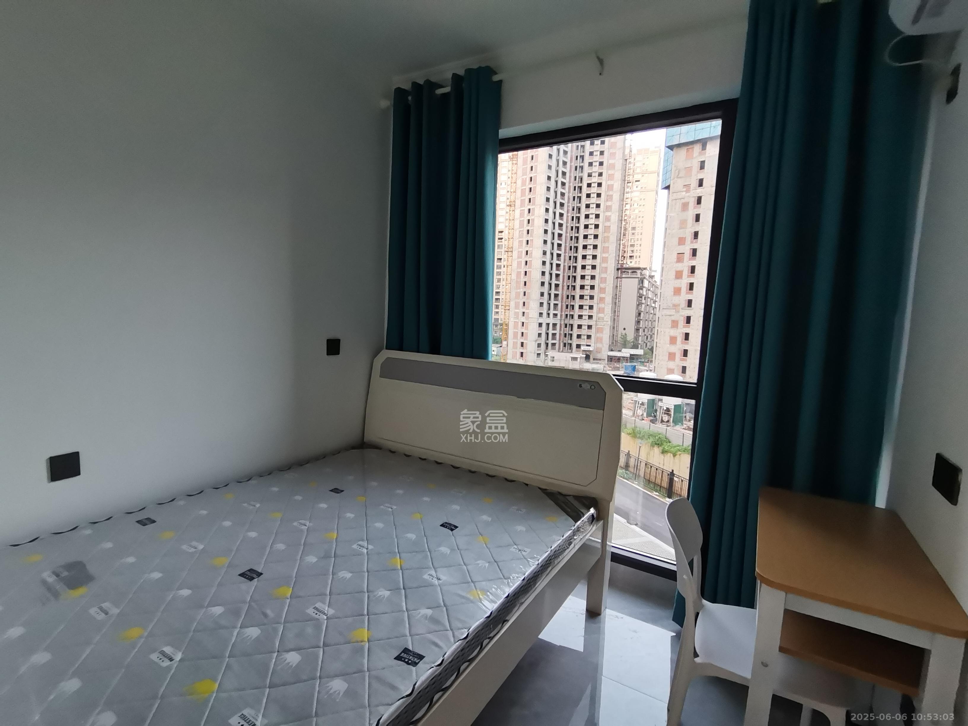 明发阅江悦府  3室1厅1卫   2400.00元/月室内图