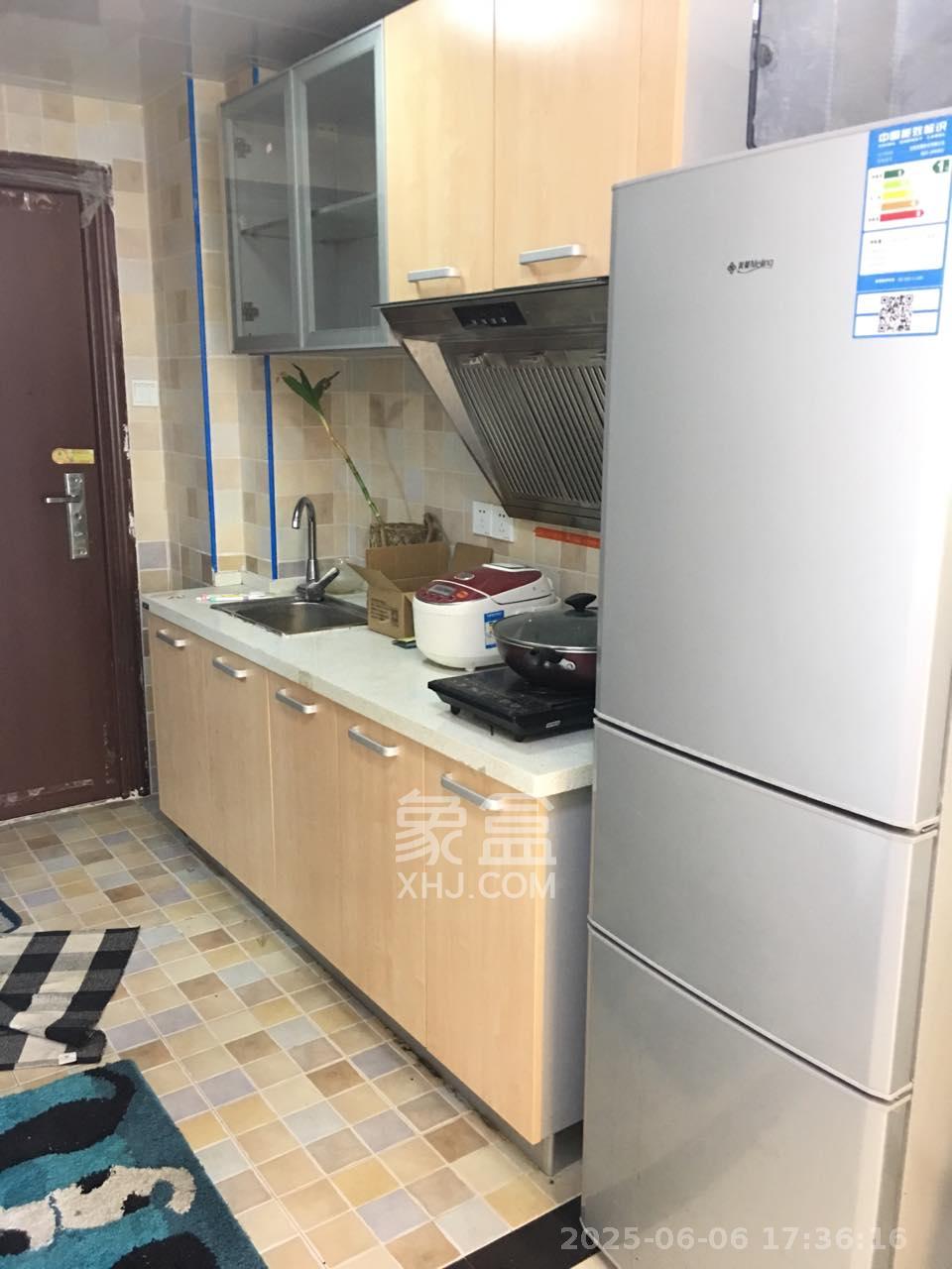 保利麓谷林语I区  1室1厅1卫   1600.00元/月室内图