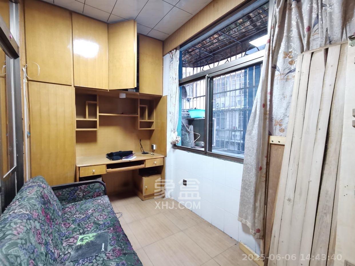 湘雅附二宿舍(劳动村) 2室1厅1卫 2800.0元/月 湘雅附二宿舍(劳动村) 2室1厅1卫 2800.0元/月室内图