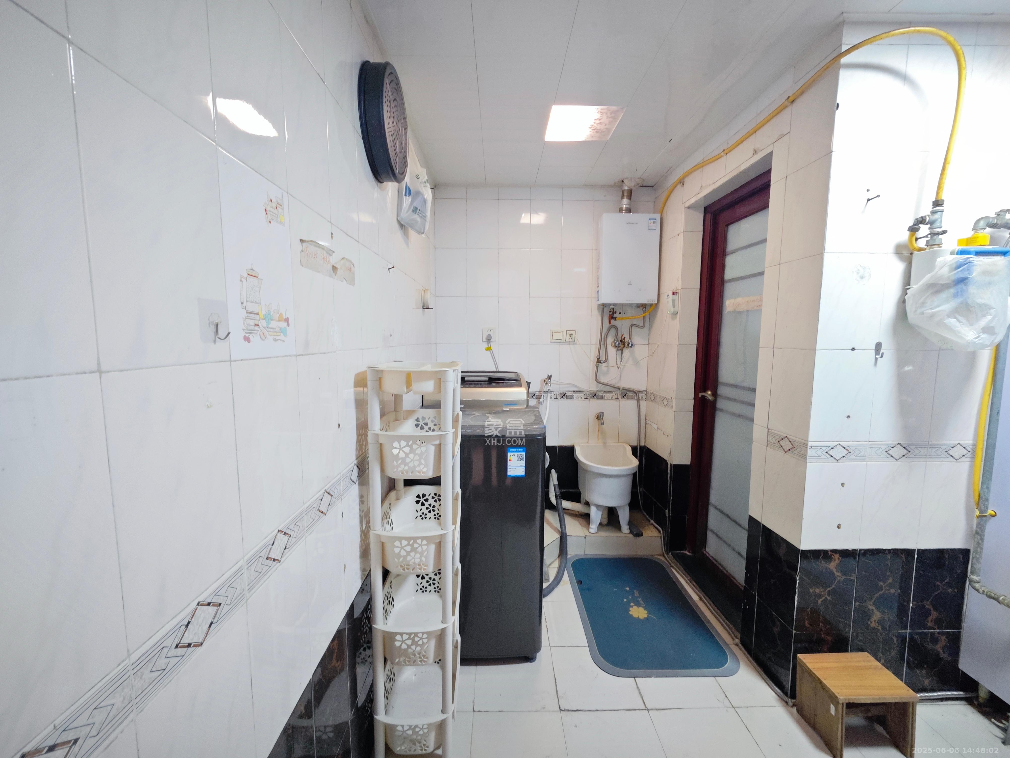 营盘东路/西路散盘  2室1厅1卫   2300.00元/月室内图