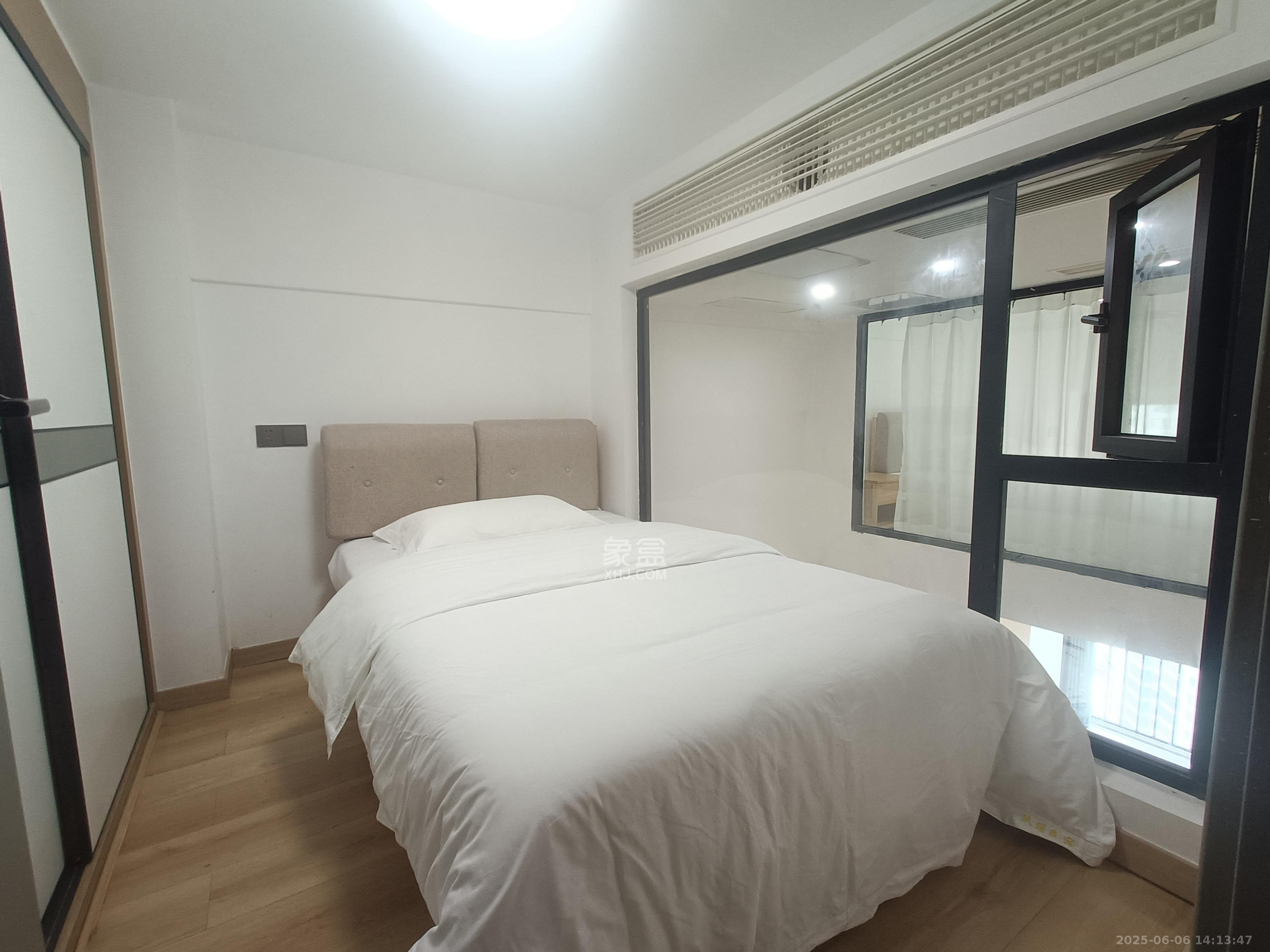 绿地长沙城际空间站(绿地新里佳苑) 1室0厅0卫 2100.0元/月 绿地长沙城际空间站(绿地新里佳苑) 1室0厅0卫 2100.0元/月室内图