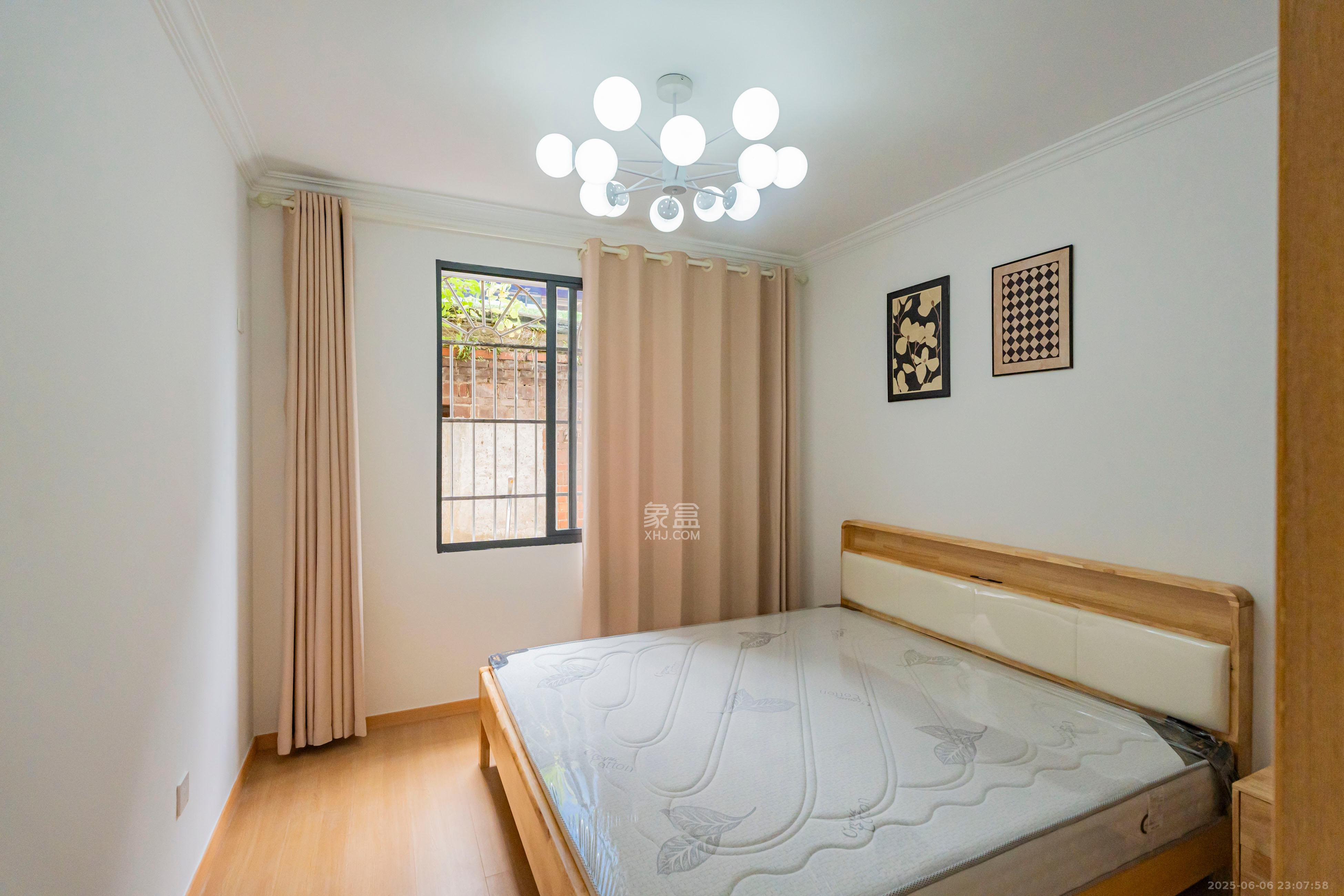 动力南苑 3室1厅1卫 58.0万 动力南苑 3室1厅1卫 58.0万卧室