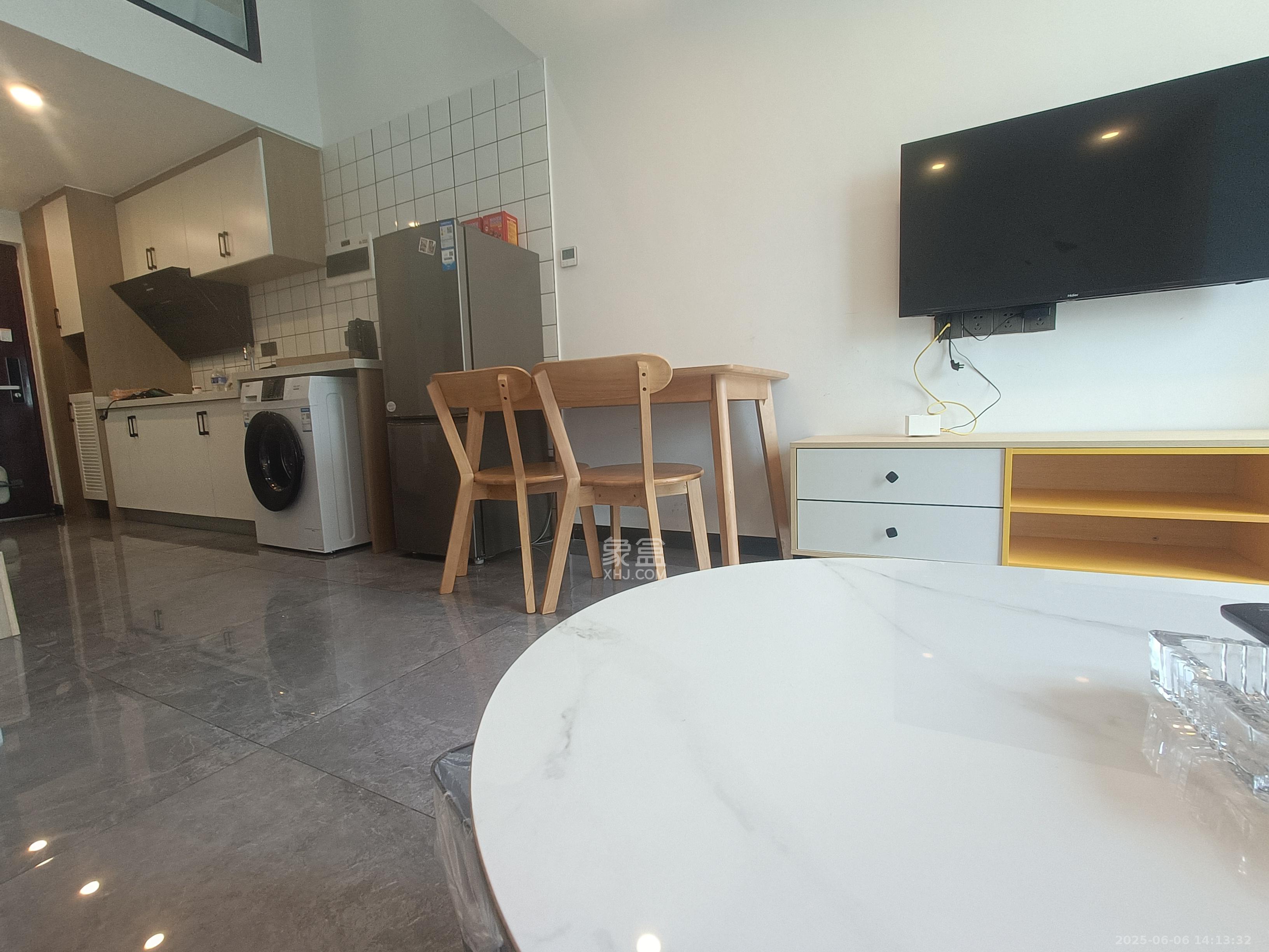 绿地长沙城际空间站(绿地新里佳苑) 1室0厅0卫 2100.0元/月 绿地长沙城际空间站(绿地新里佳苑) 1室0厅0卫 2100.0元/月室内图