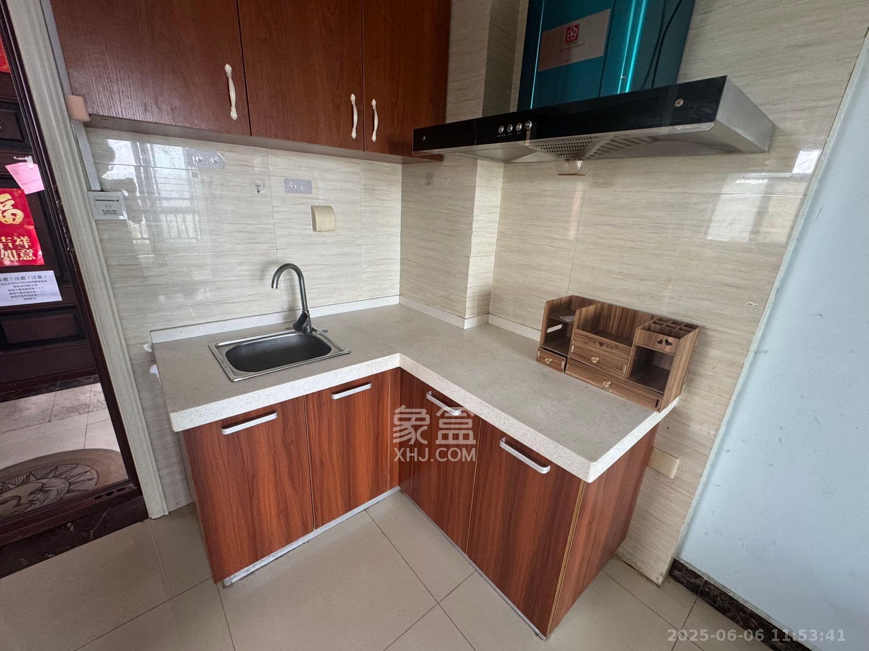 中建木莲工社  1室1厅1卫   1550.00元/月室内图