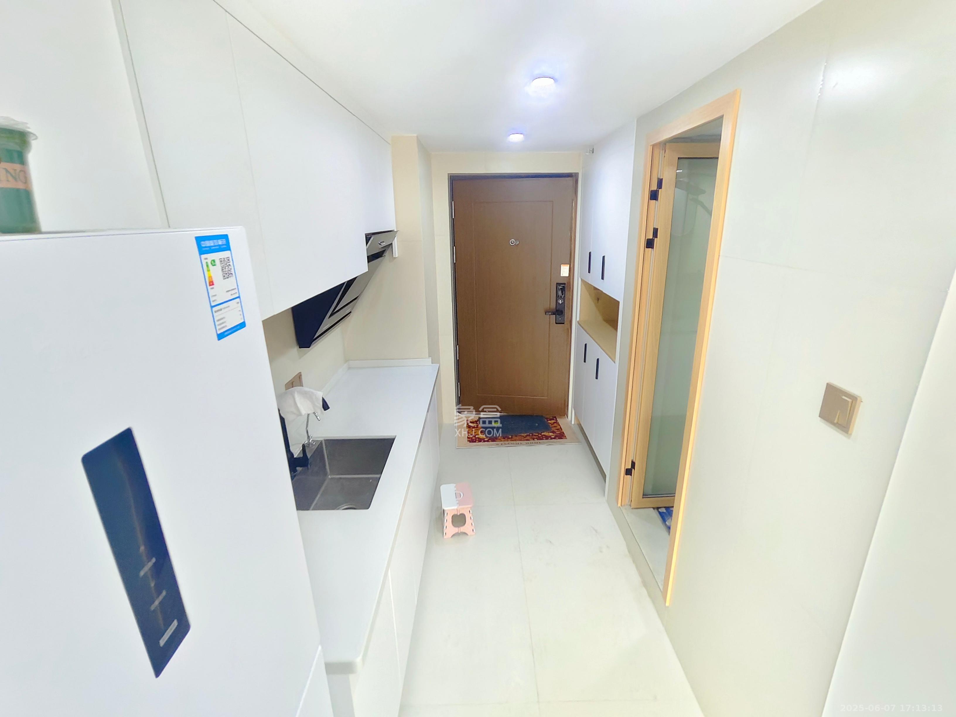 越秀悦湖台  3室1厅1卫   2500.00元/月室内图