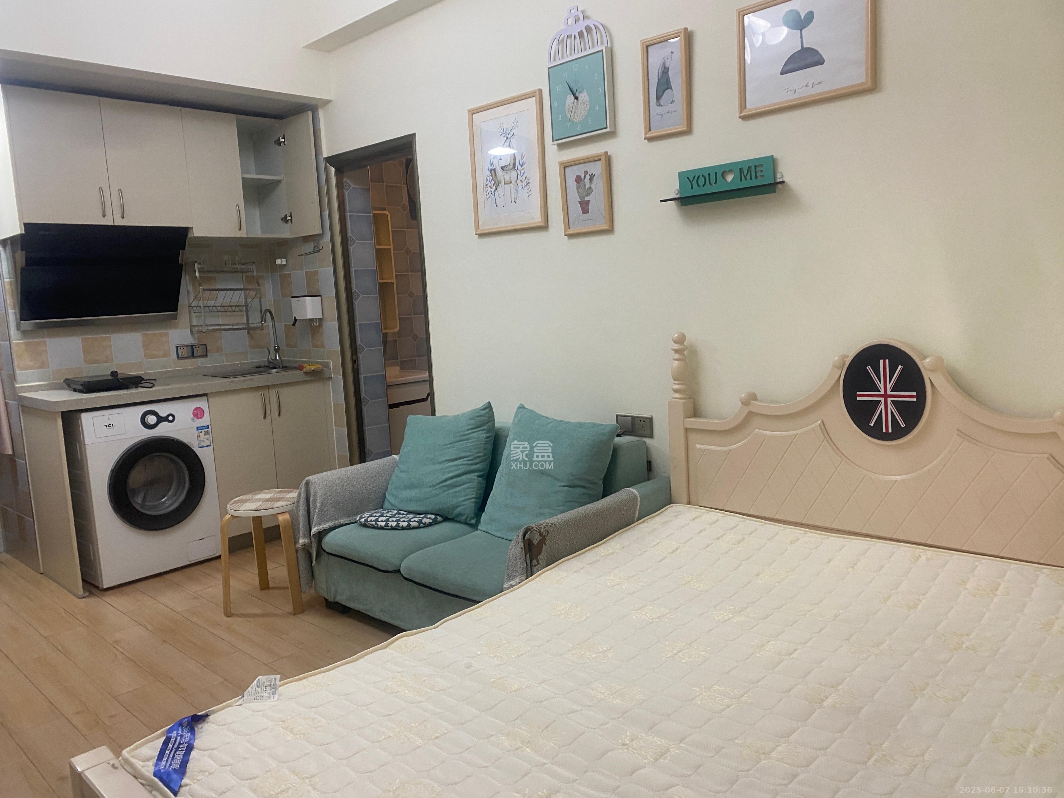 蓝光雍锦阁  1室0厅0卫    1700.0元/月室内图