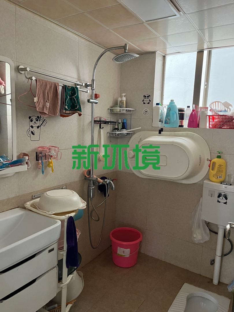 中兴大厦  2室2厅1卫   58.00万客厅