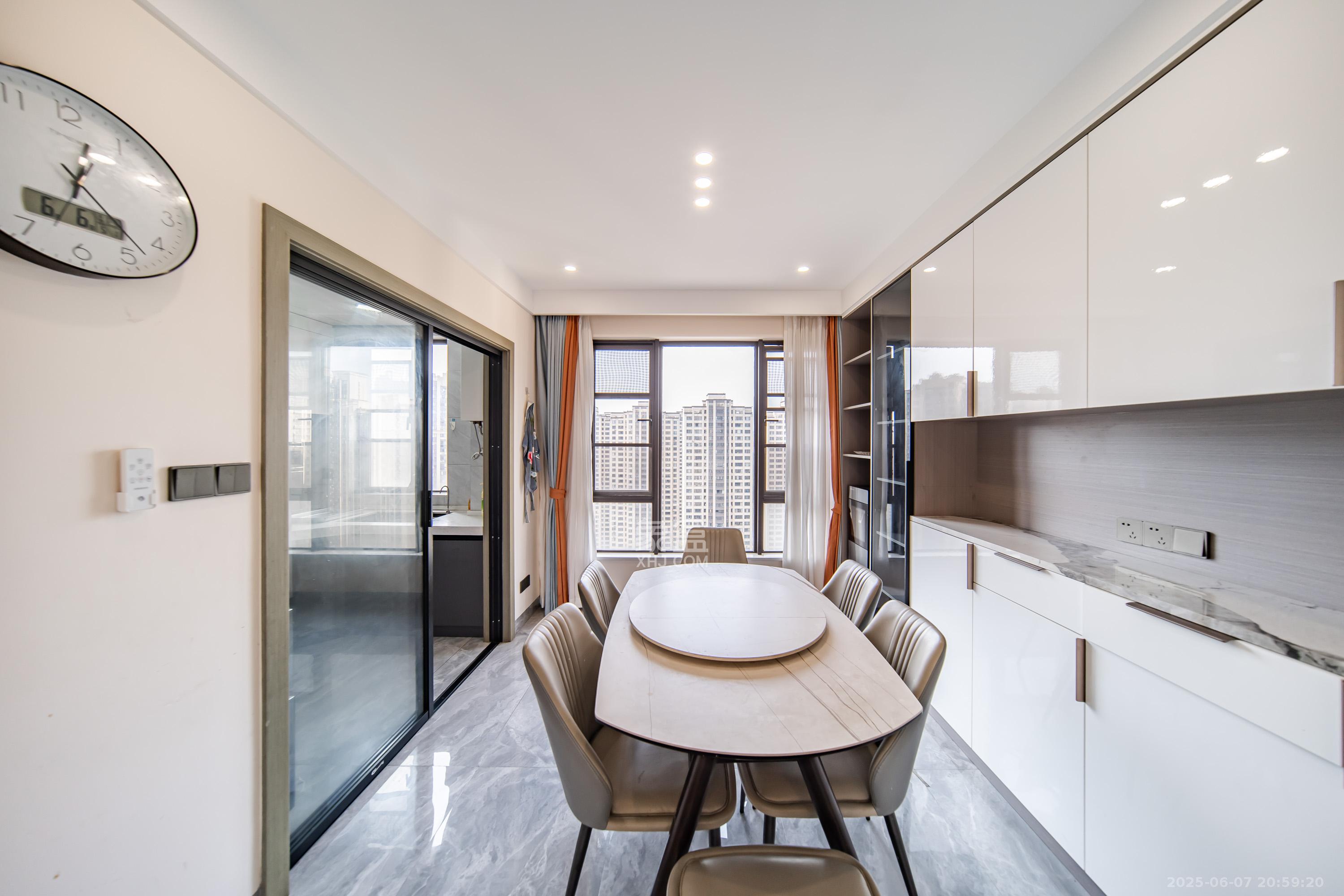 和泓梅溪四季 5室2厅2卫 239.0万 和泓梅溪四季 5室2厅2卫 239.0万其他