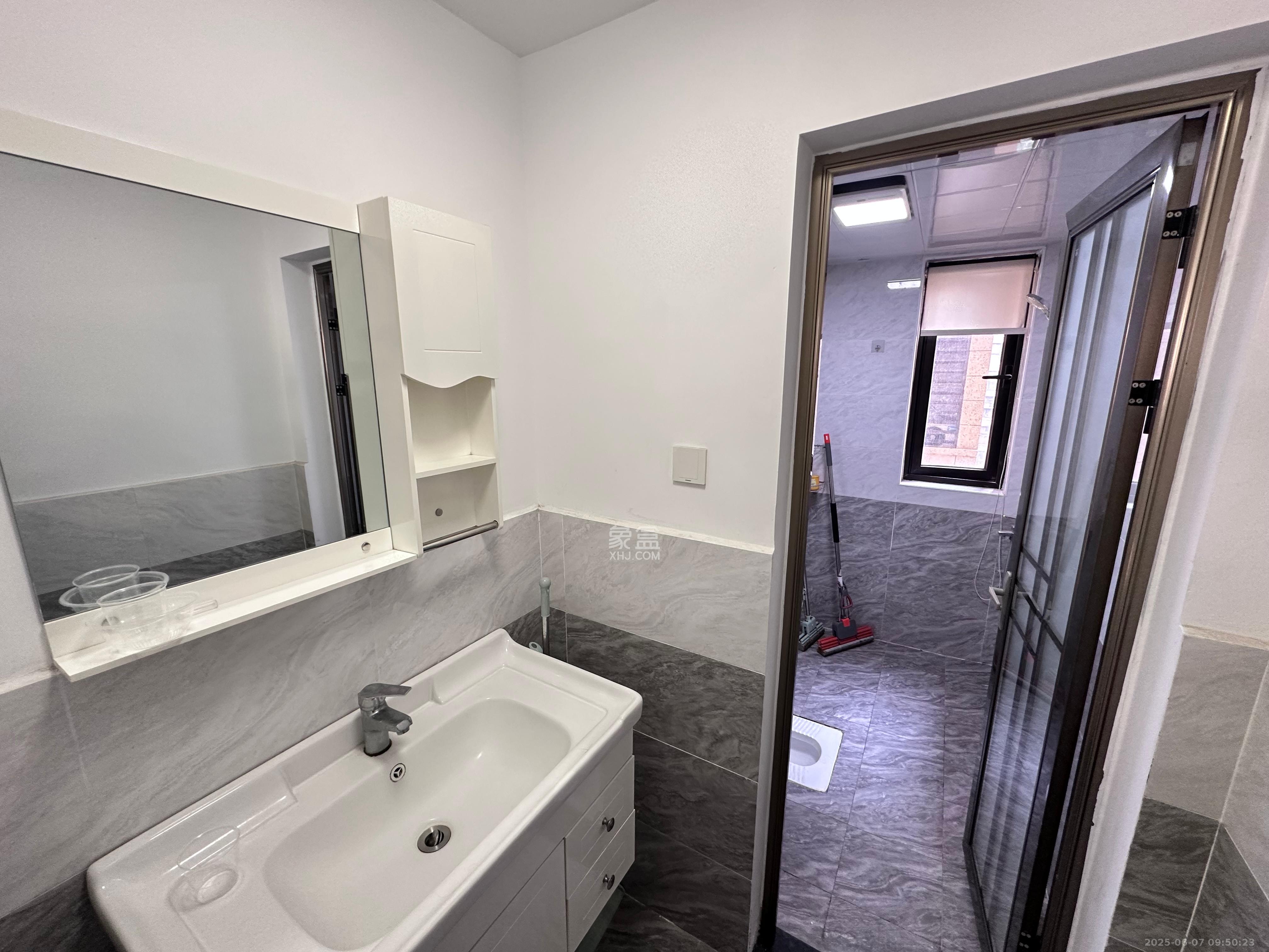 融创融公馆(融创臻苑) 4室2厅2卫 2100.0元/月 融创融公馆(融创臻苑) 4室2厅2卫 2100.0元/月室内图