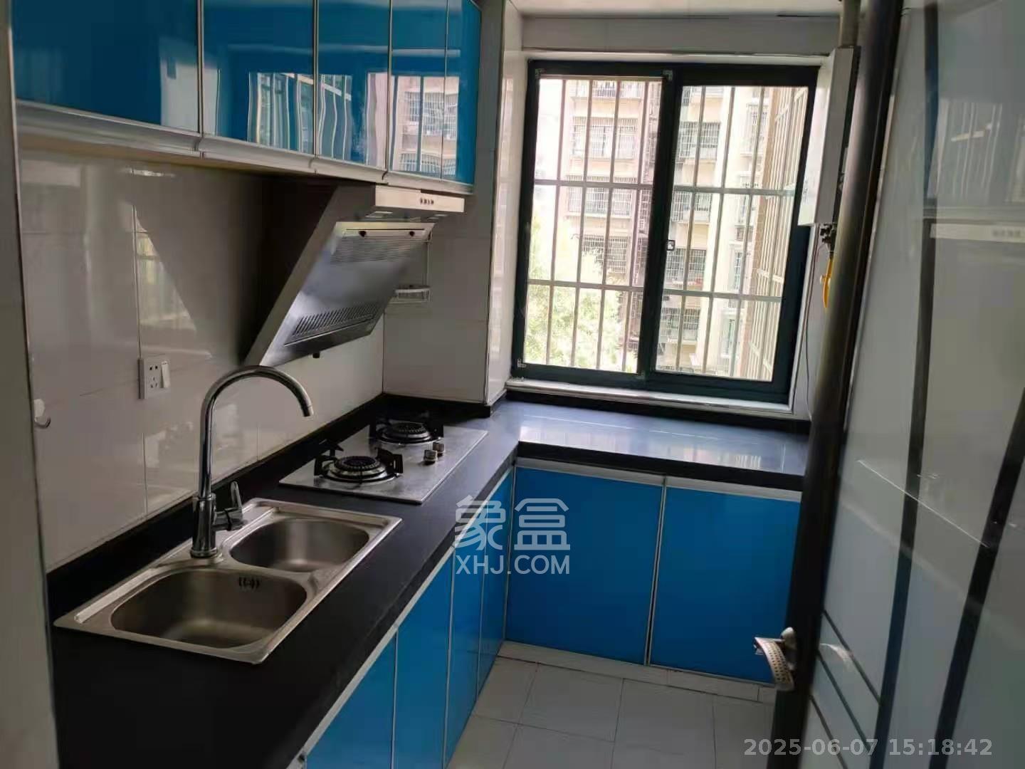 麓枫和苑  2室1厅1卫   2300.00元/月室内图