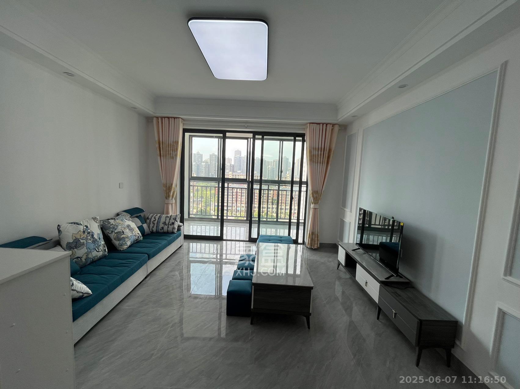 九华新城 3室2厅2卫 2000.0元/月 九华新城 3室2厅2卫 2000.0元/月室内图