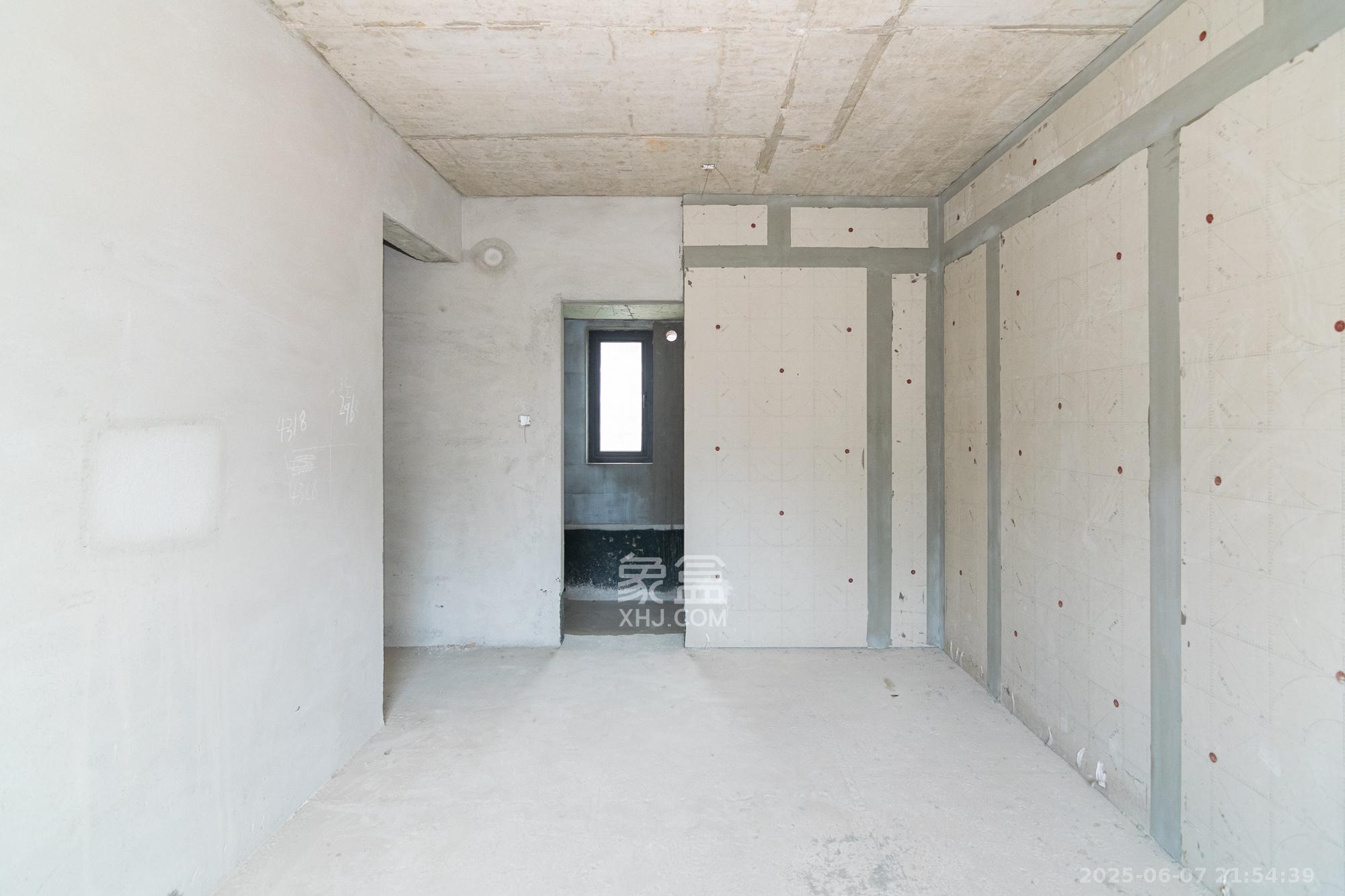 湾田望江府 4室2厅2卫 65.0万 湾田望江府 4室2厅2卫 65.0万卧室