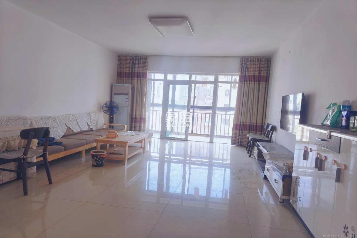 德润园  4室2厅2卫    3600.0元/月 德润园  4室2厅2卫    3600.0元/月室内图