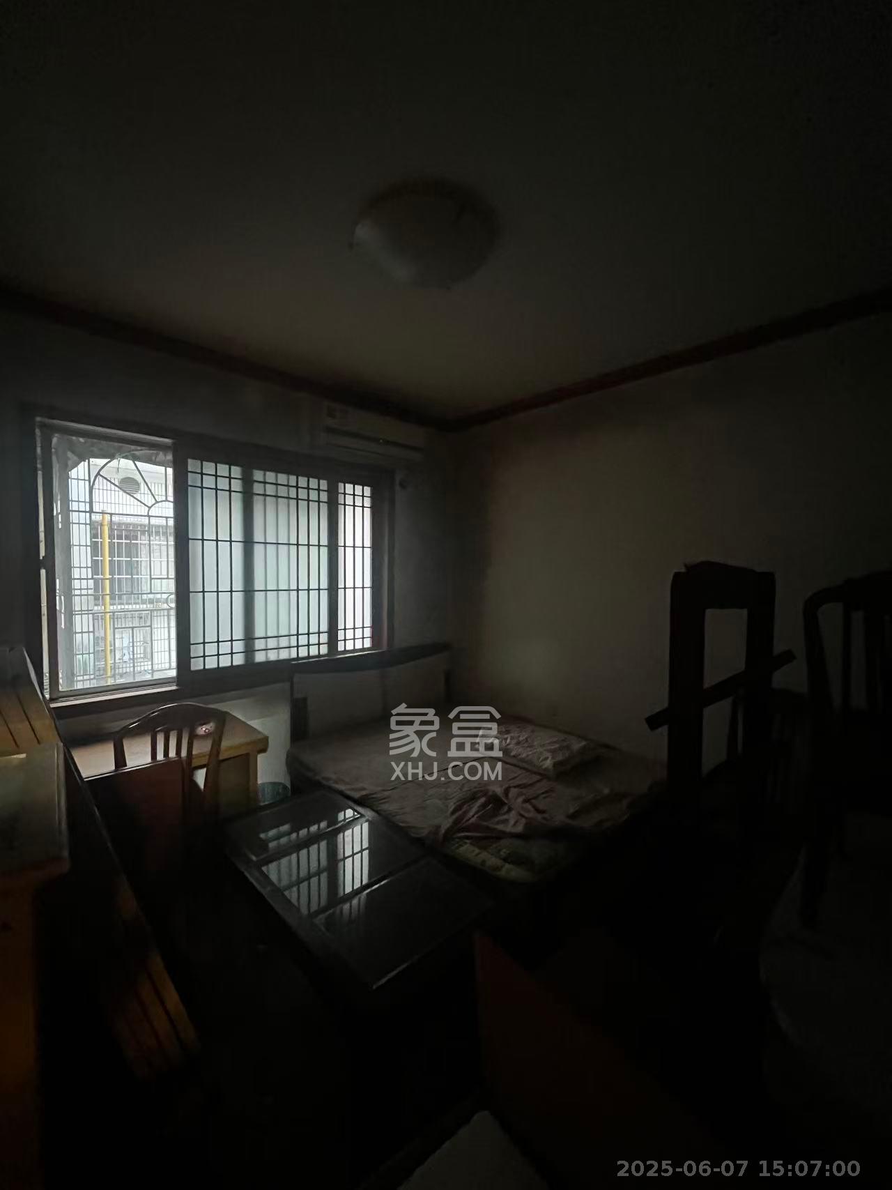 三湘大院  2室2厅1卫   2100.00元/月室内图