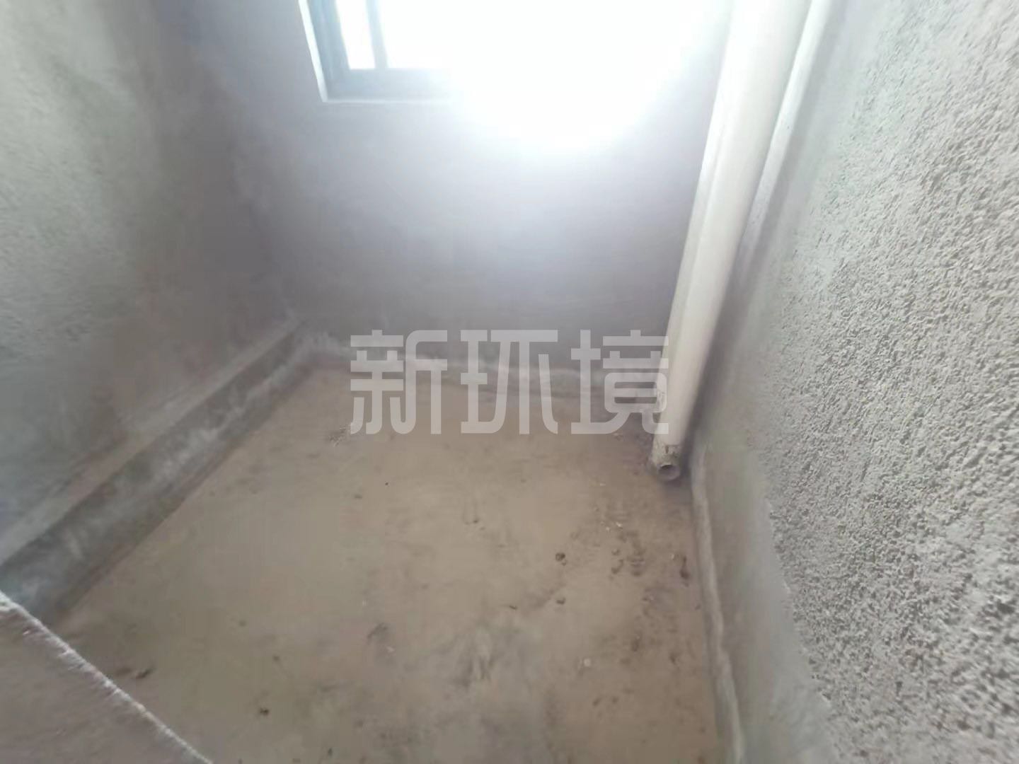 江与城  1室0厅0卫   110.00万客厅
