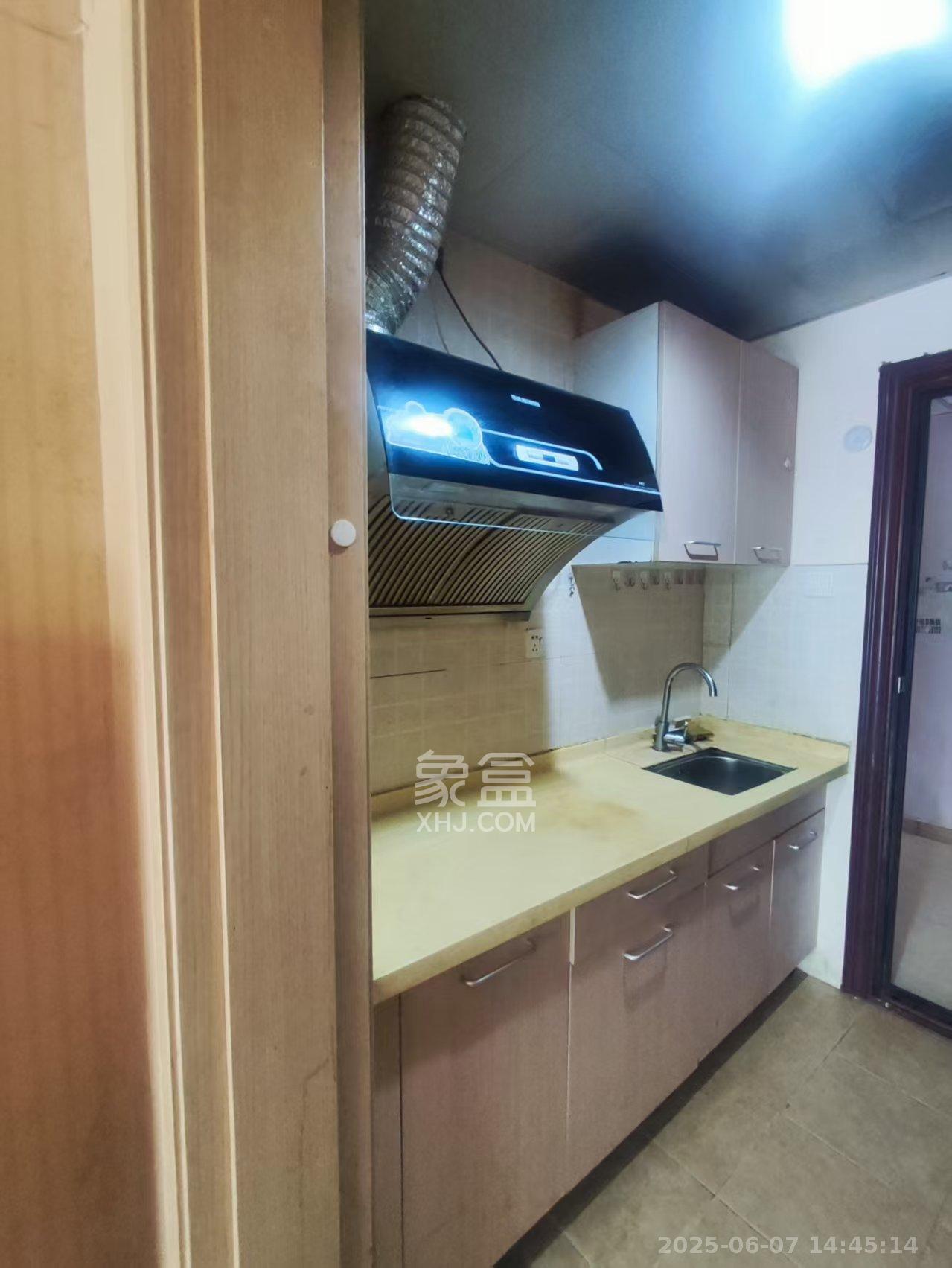 花漾年华(桂花园) 1室1厅1卫 1120.0元/月 花漾年华(桂花园) 1室1厅1卫 1120.0元/月室内图