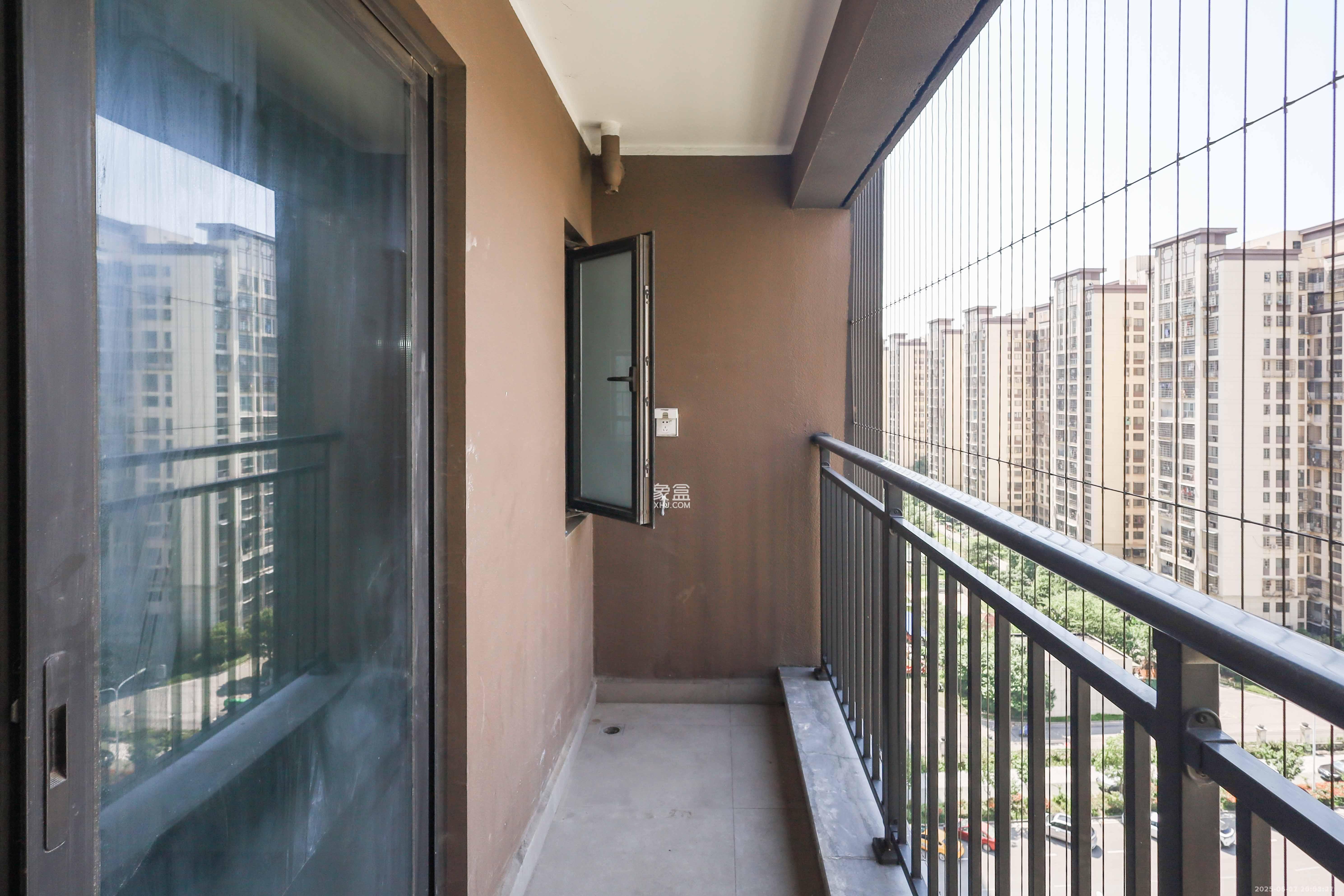 越秀亲爱里 4室2厅2卫 2100.0元/月 越秀亲爱里 4室2厅2卫 2100.0元/月室内图