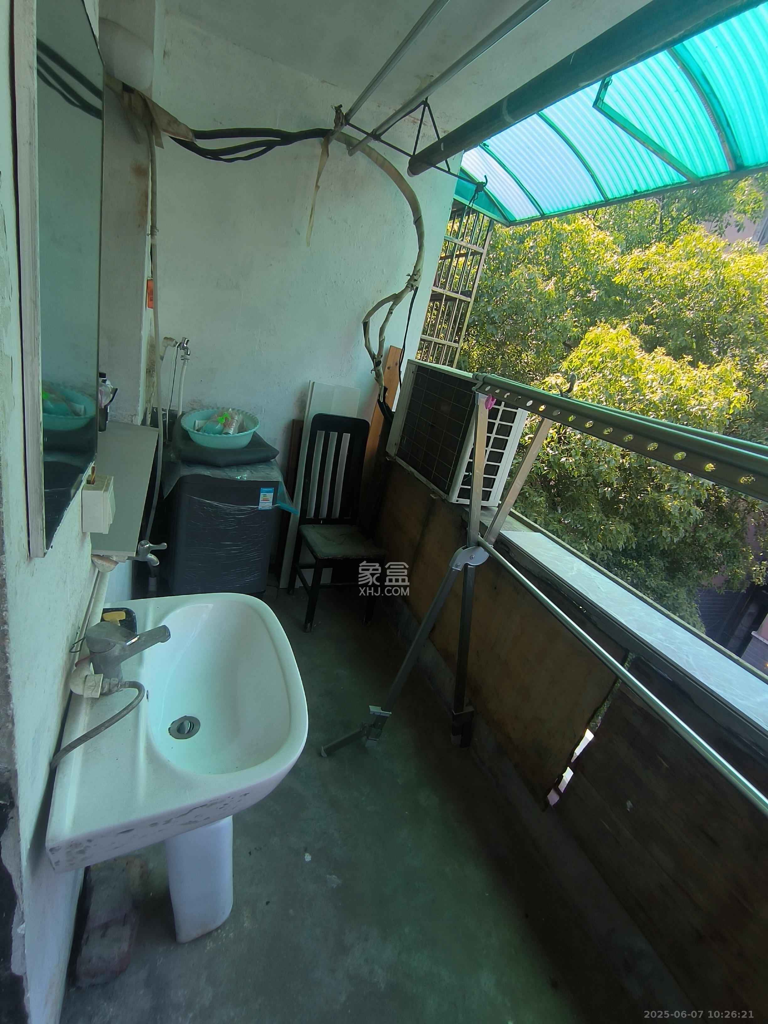 赤岗小区(一二三片) 3室1厅1卫 1300.0元/月 赤岗小区(一二三片) 3室1厅1卫 1300.0元/月室内图