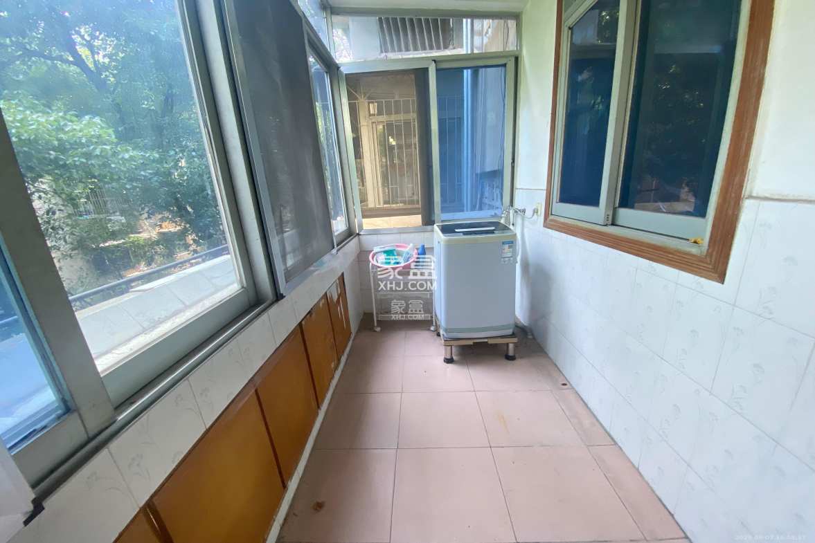 省水院宿舍 3室1厅1卫 2000.0元/月 省水院宿舍 3室1厅1卫 2000.0元/月室内图