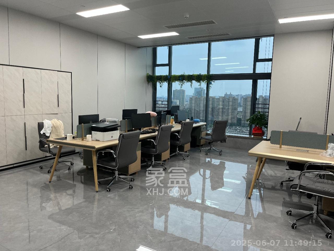 京武浪琴山三期(京武中心) 5室1厅1卫 38000.0元/月 京武浪琴山三期(京武中心) 5室1厅1卫 38000.0元/月室内图