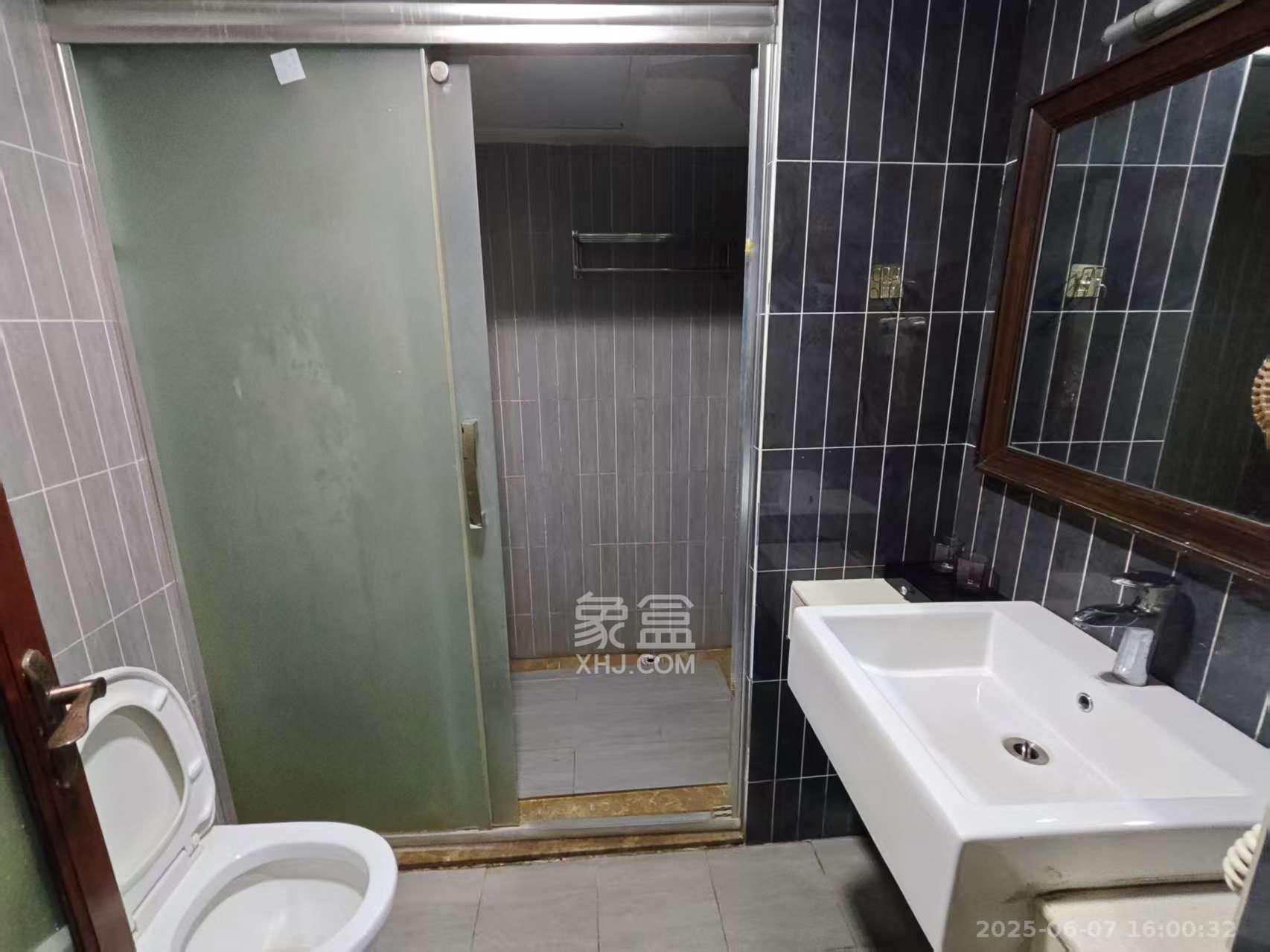 天元涉外景园B区  1室1厅1卫   1380.00元/月室内图