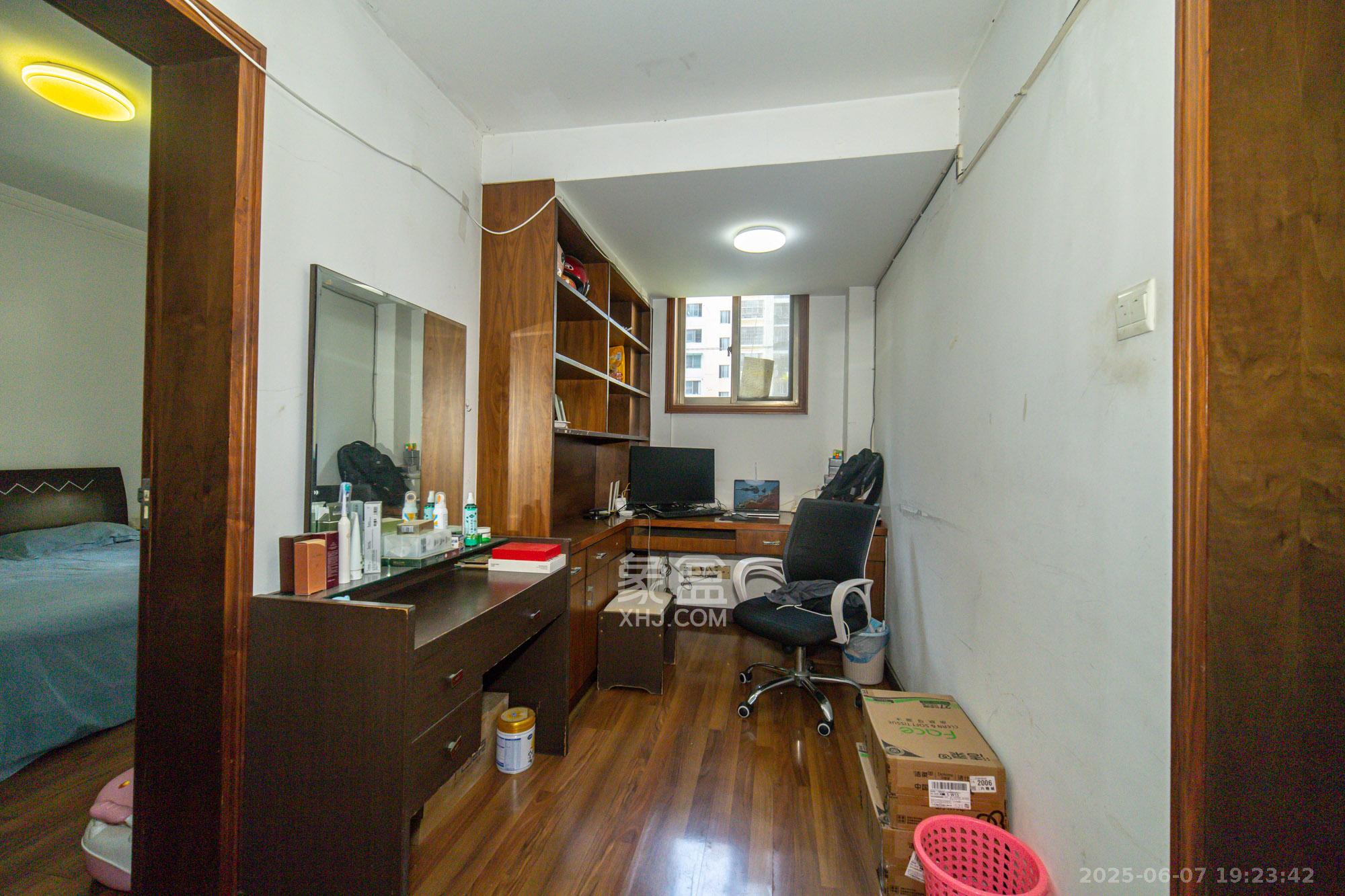 阳光丽景 3室2厅1卫 56.0万 阳光丽景 3室2厅1卫 56.0万其他