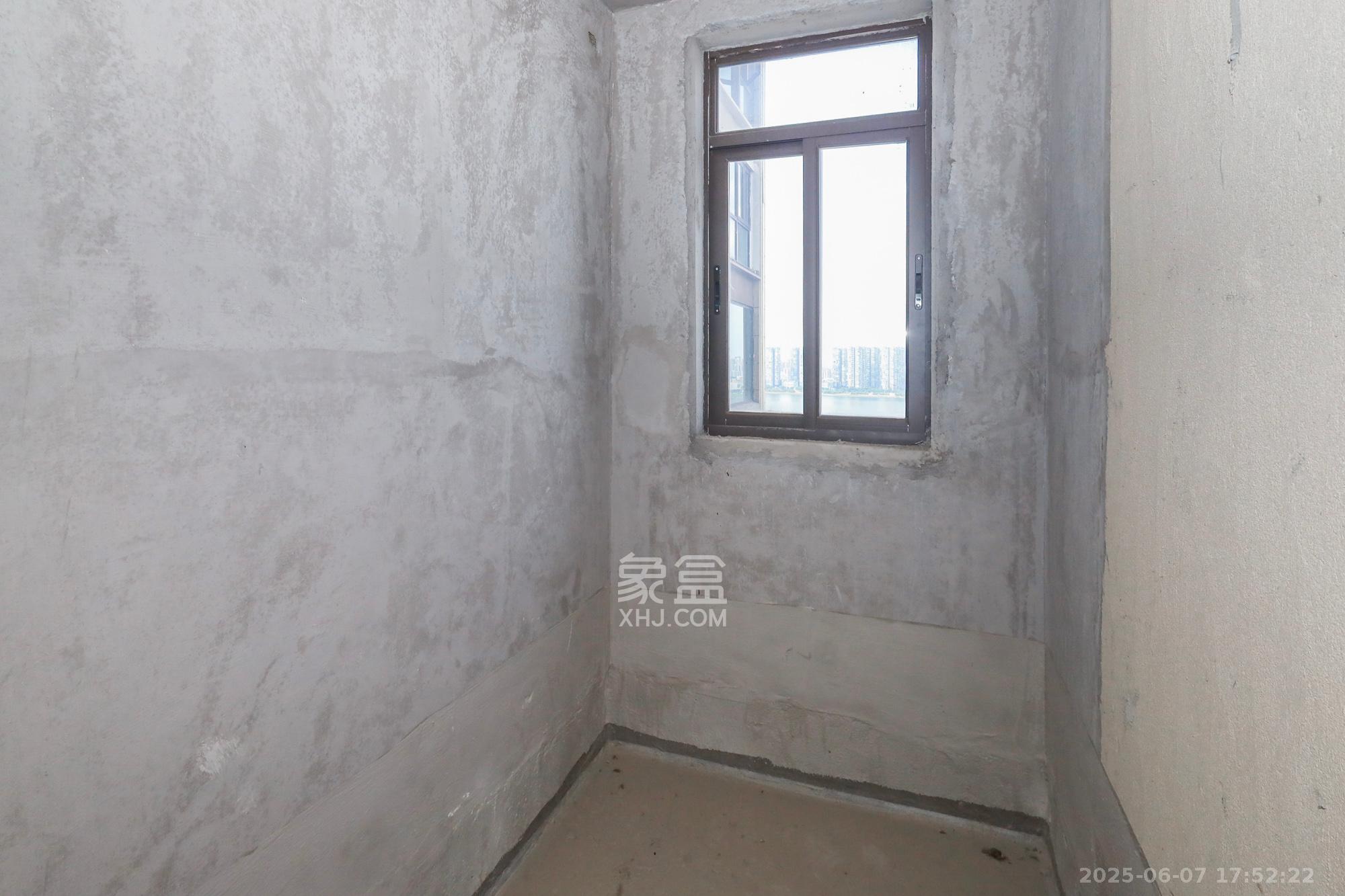 南山雍江汇(滨江国际新城) 3室2厅2卫 198.0万 南山雍江汇(滨江国际新城) 3室2厅2卫 198.0万卫生间