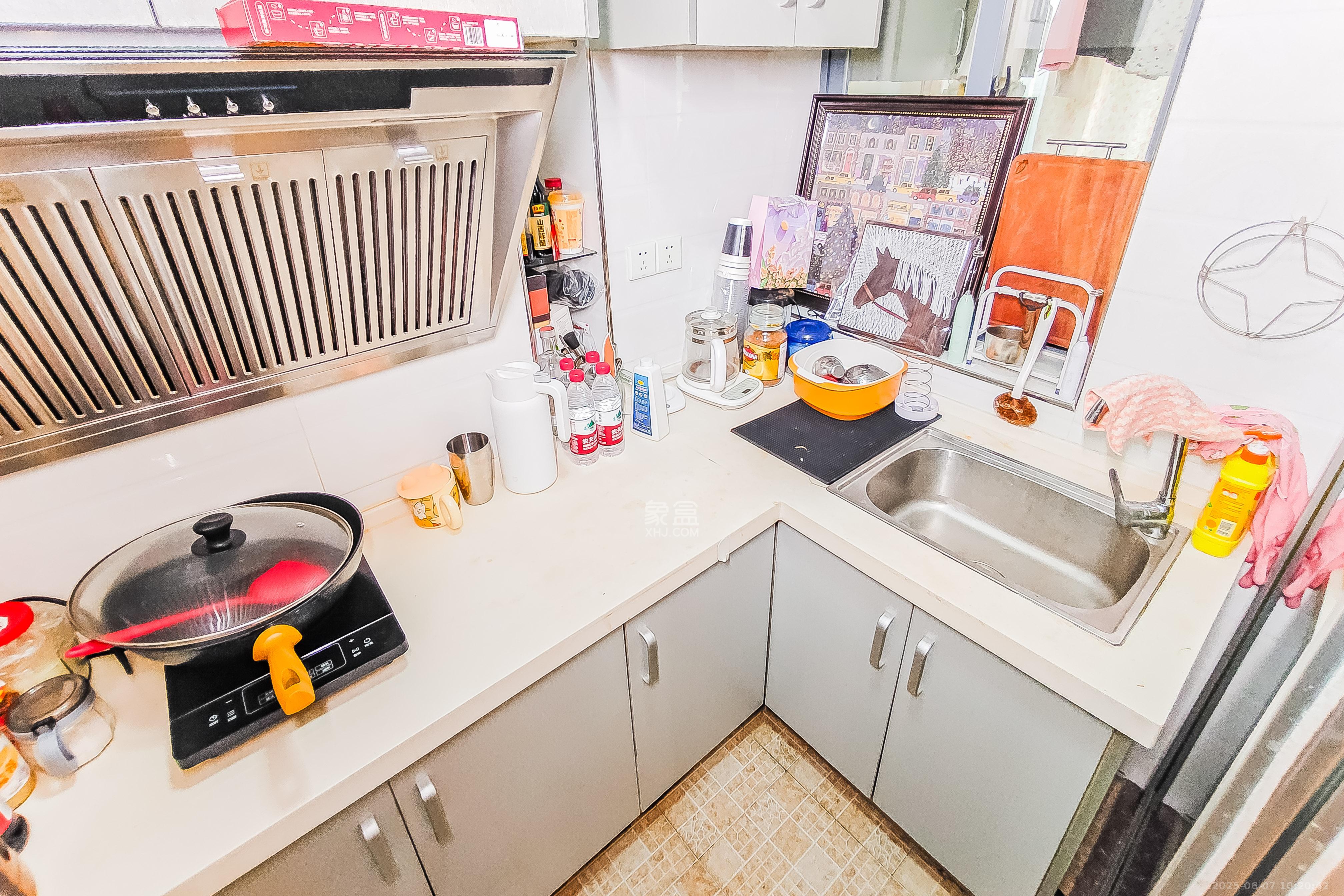 万博汇 1室1厅1卫 1500.0元/月 万博汇 1室1厅1卫 1500.0元/月室内图