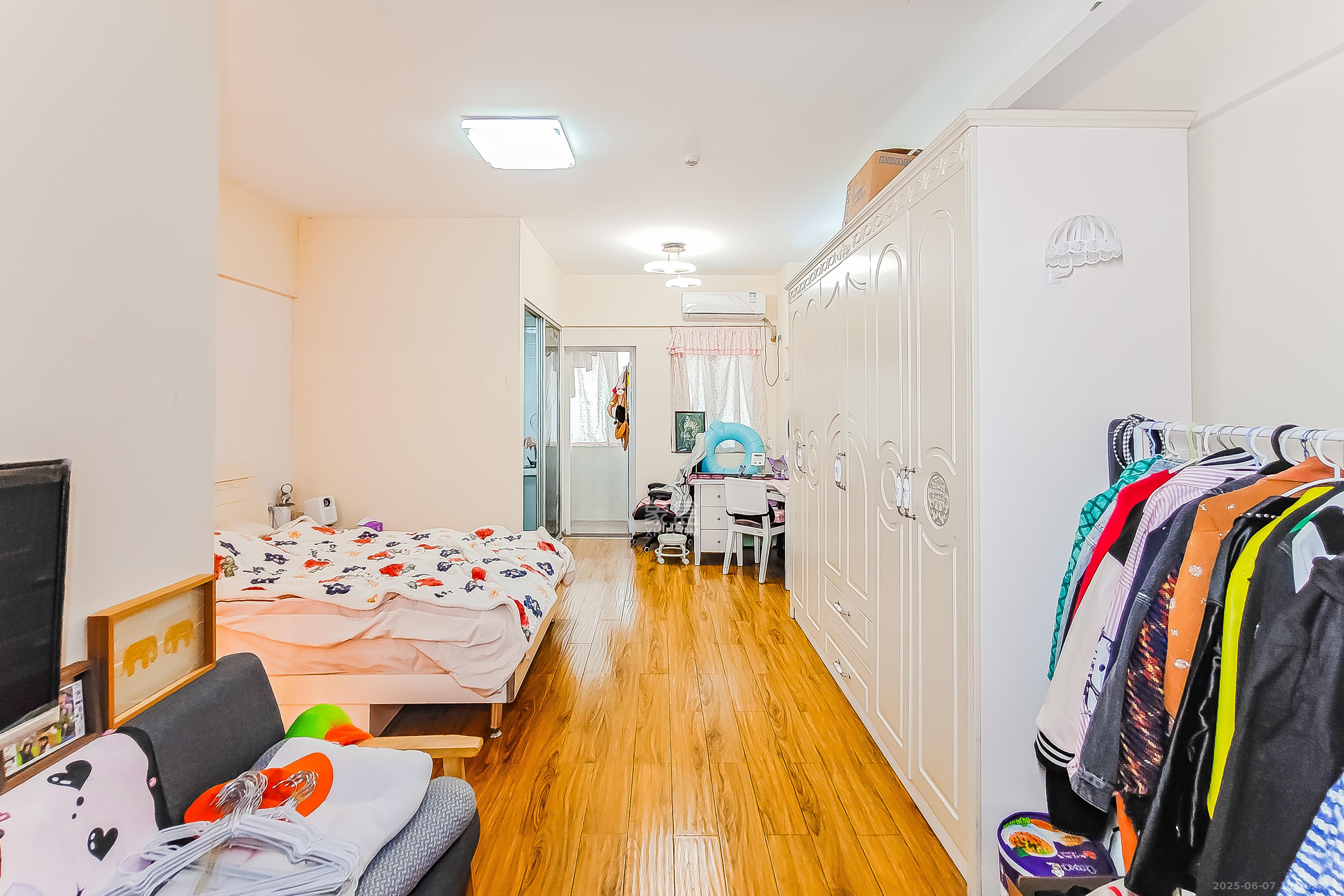 万博汇 1室1厅1卫 1500.0元/月 万博汇 1室1厅1卫 1500.0元/月室内图