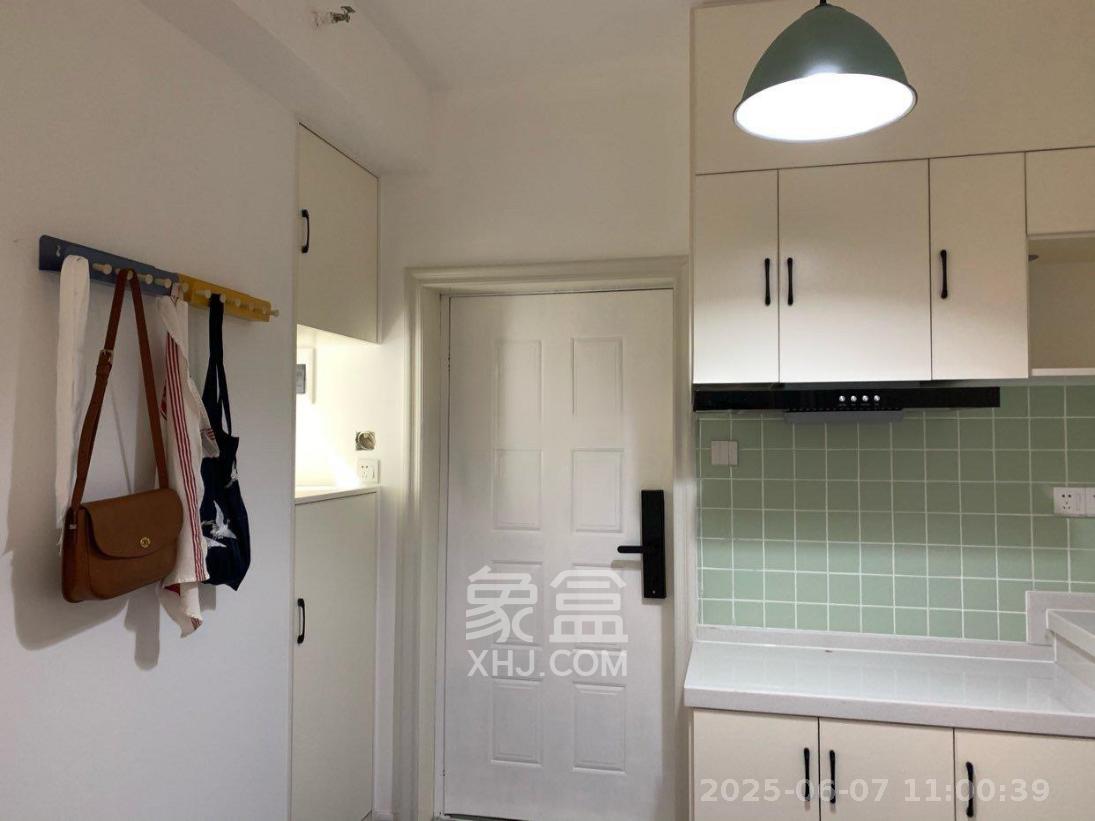 上园商住小区 1室0厅0卫 2000.0元/月 上园商住小区 1室0厅0卫 2000.0元/月室内图