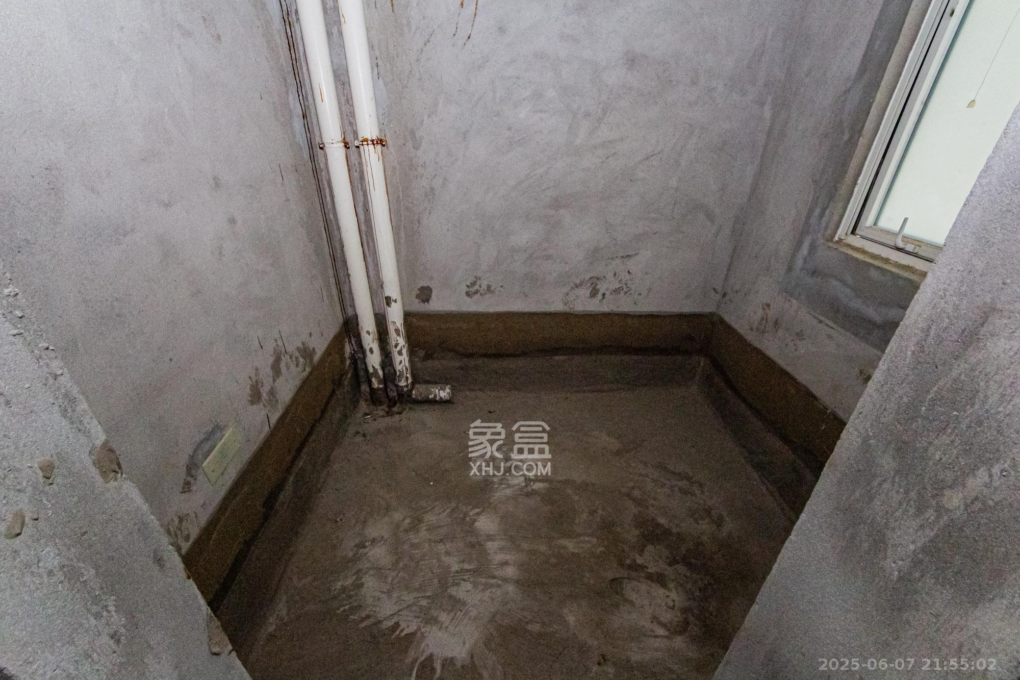 北辰三角洲E3区  5室2厅2卫    196.0万卫生间
