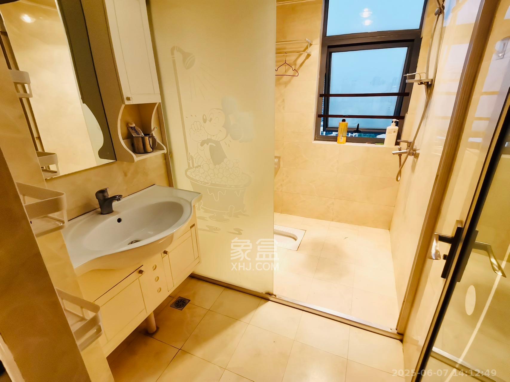 标志浪漫满屋（枫景公寓）  2室2厅1卫   1900.00元/月室内图