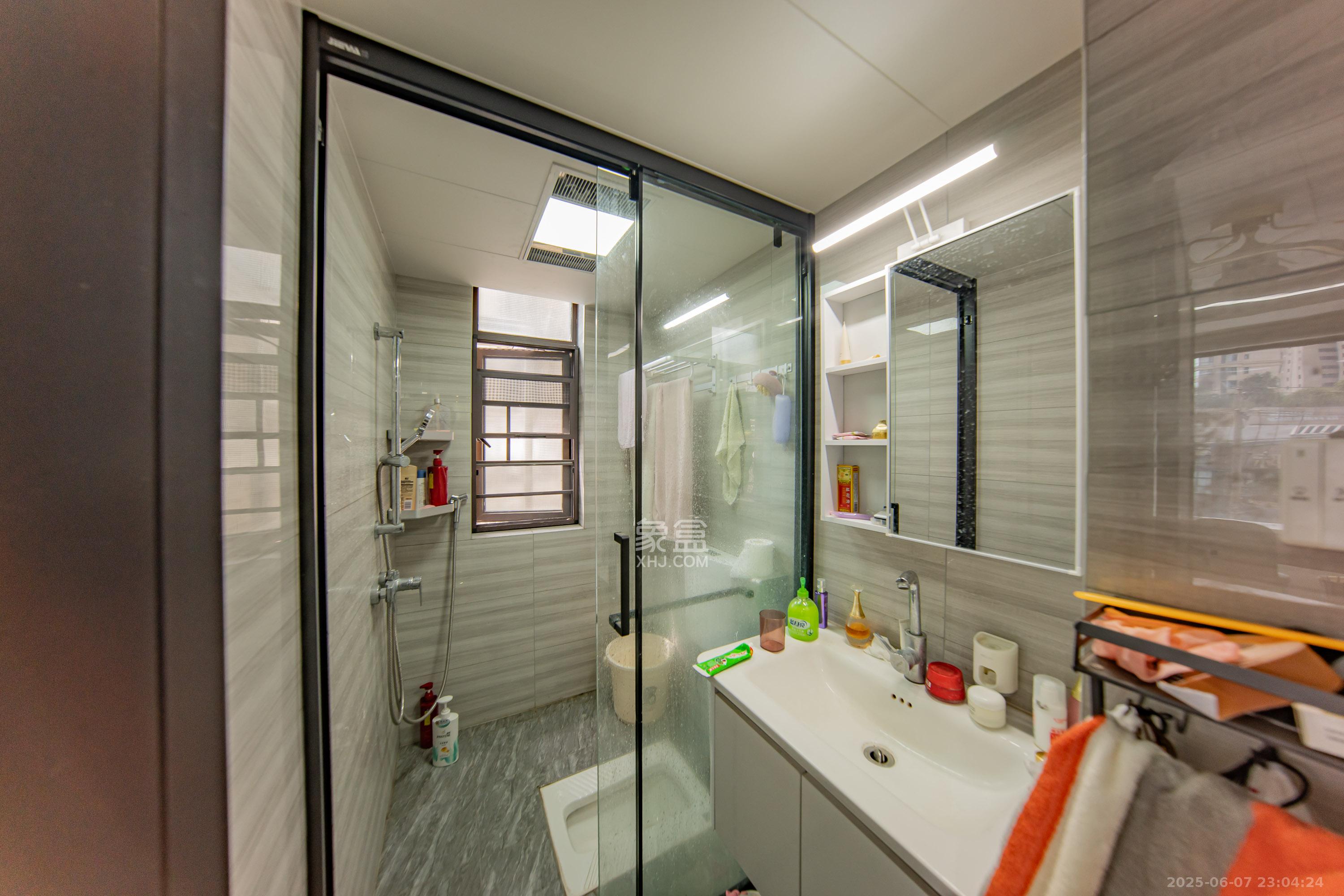 江山帝景雅典  3室2厅2卫    120.0万 江山帝景雅典  3室2厅2卫    120.0万卫生间