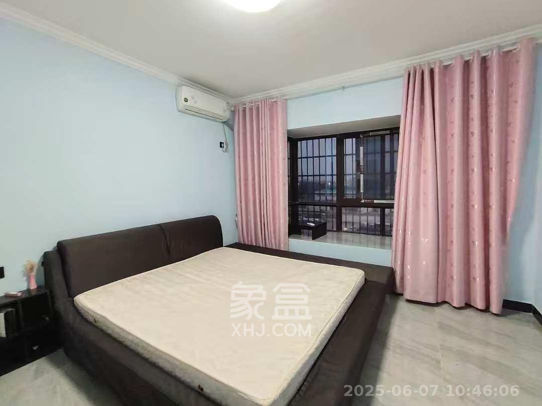 东方美地  3室2厅1卫   2500.00元/月室内图