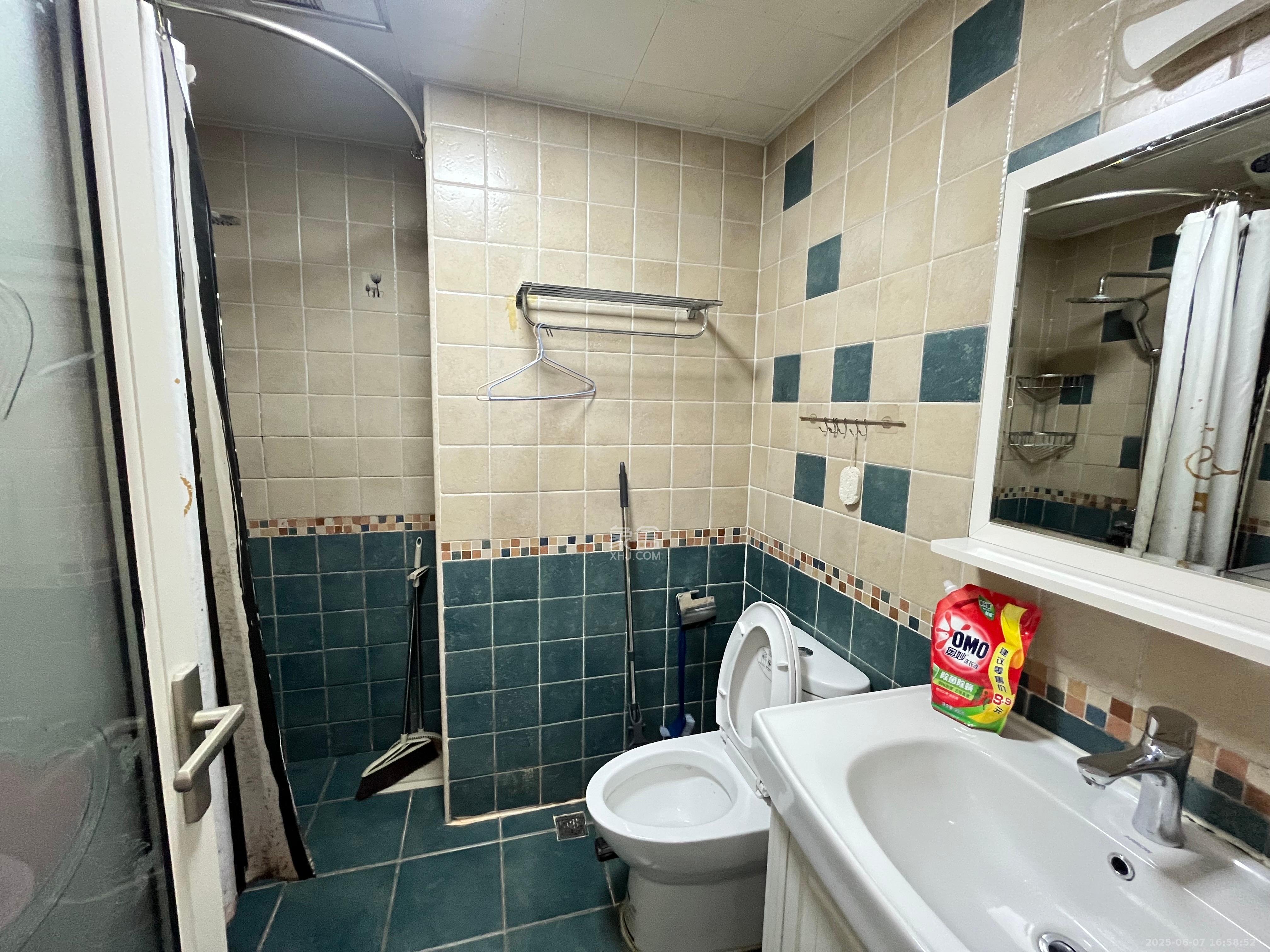 红橡华园(菲莎公馆)  1室1厅1卫    1600.0元/月 红橡华园(菲莎公馆)  1室1厅1卫    1600.0元/月室内图