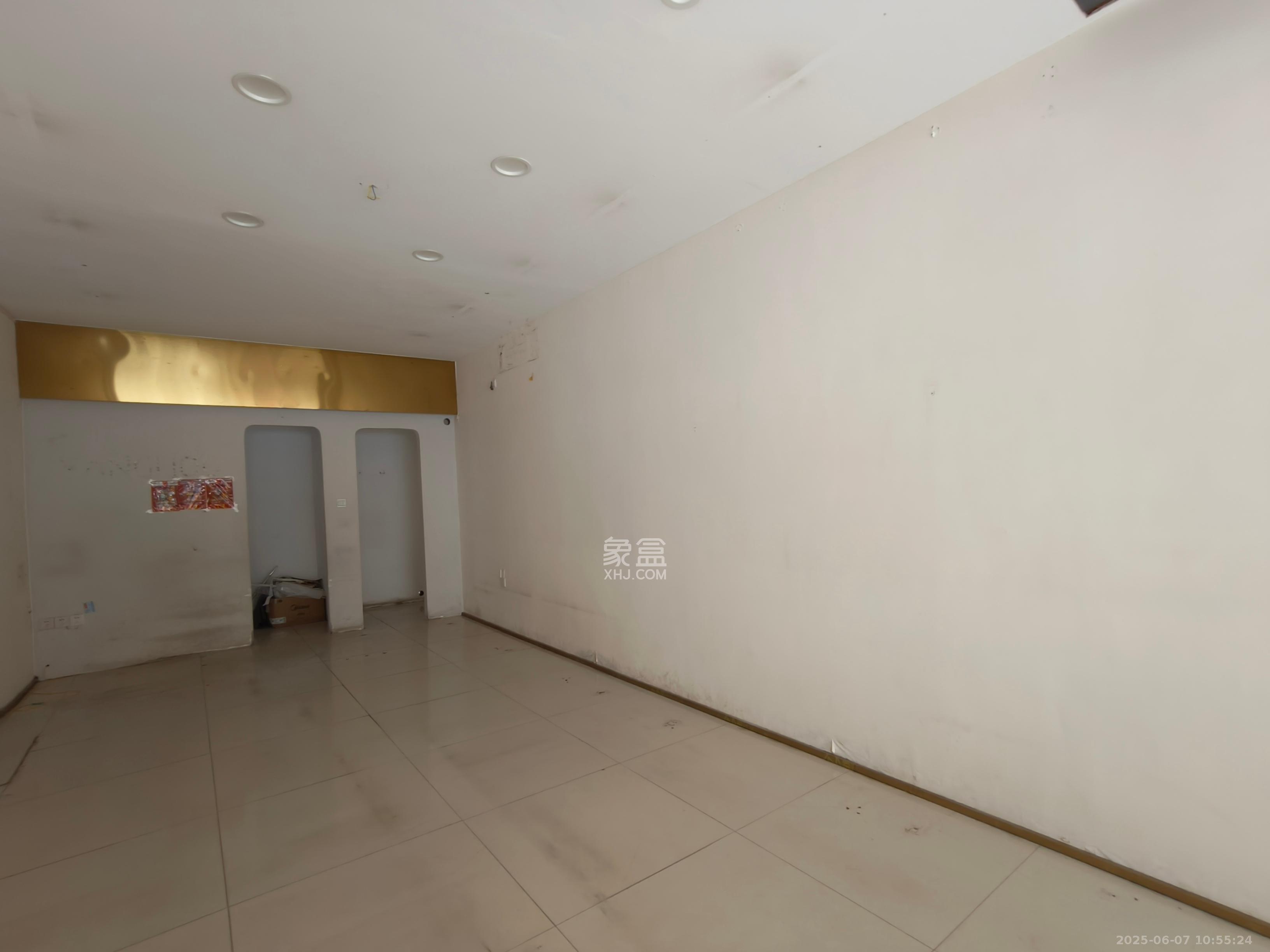 城西安置小区 1室0厅1卫 3200.0元/月 城西安置小区 1室0厅1卫 3200.0元/月室内图