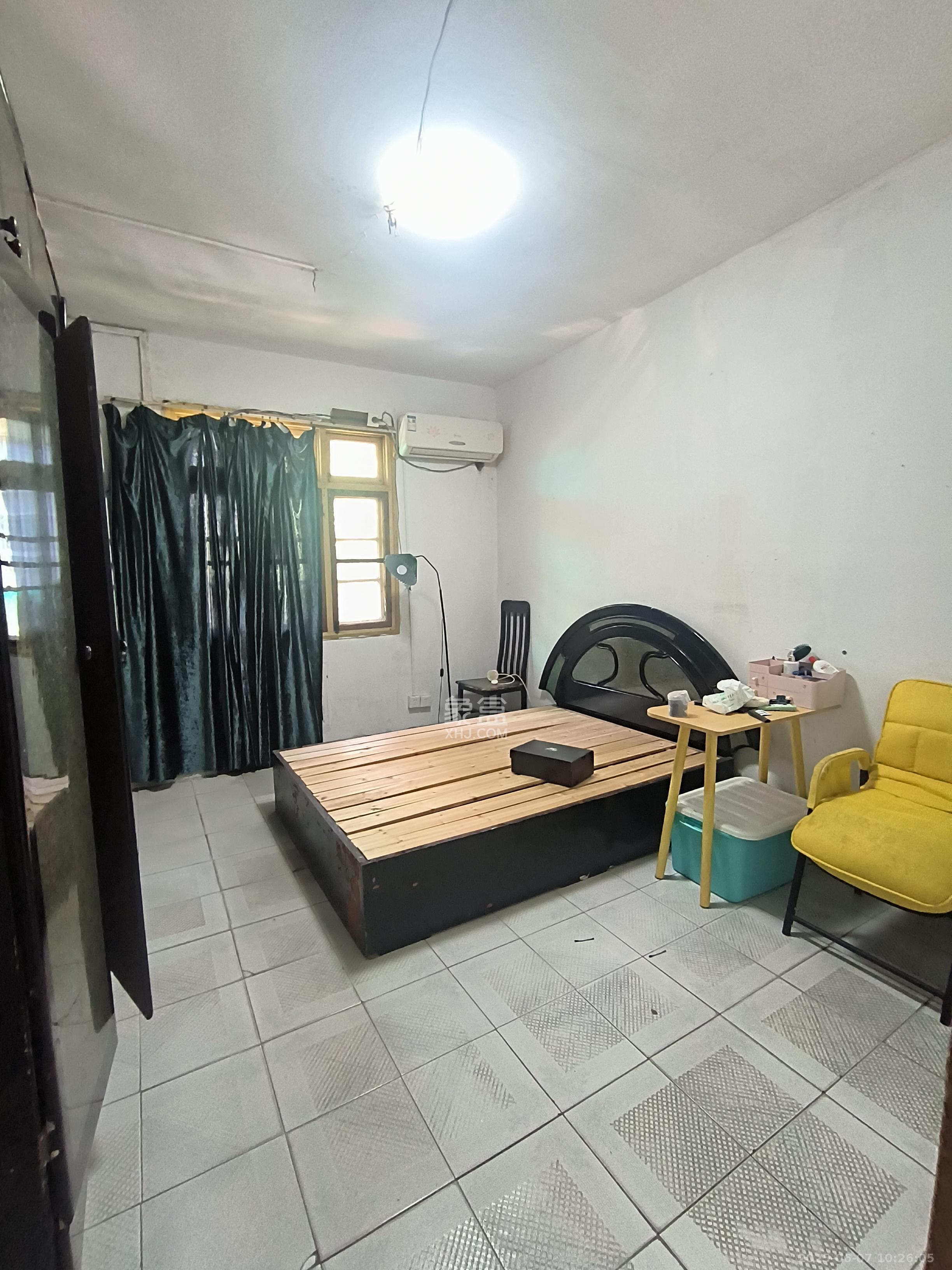 赤岗小区(一二三片) 3室1厅1卫 1300.0元/月 赤岗小区(一二三片) 3室1厅1卫 1300.0元/月室内图