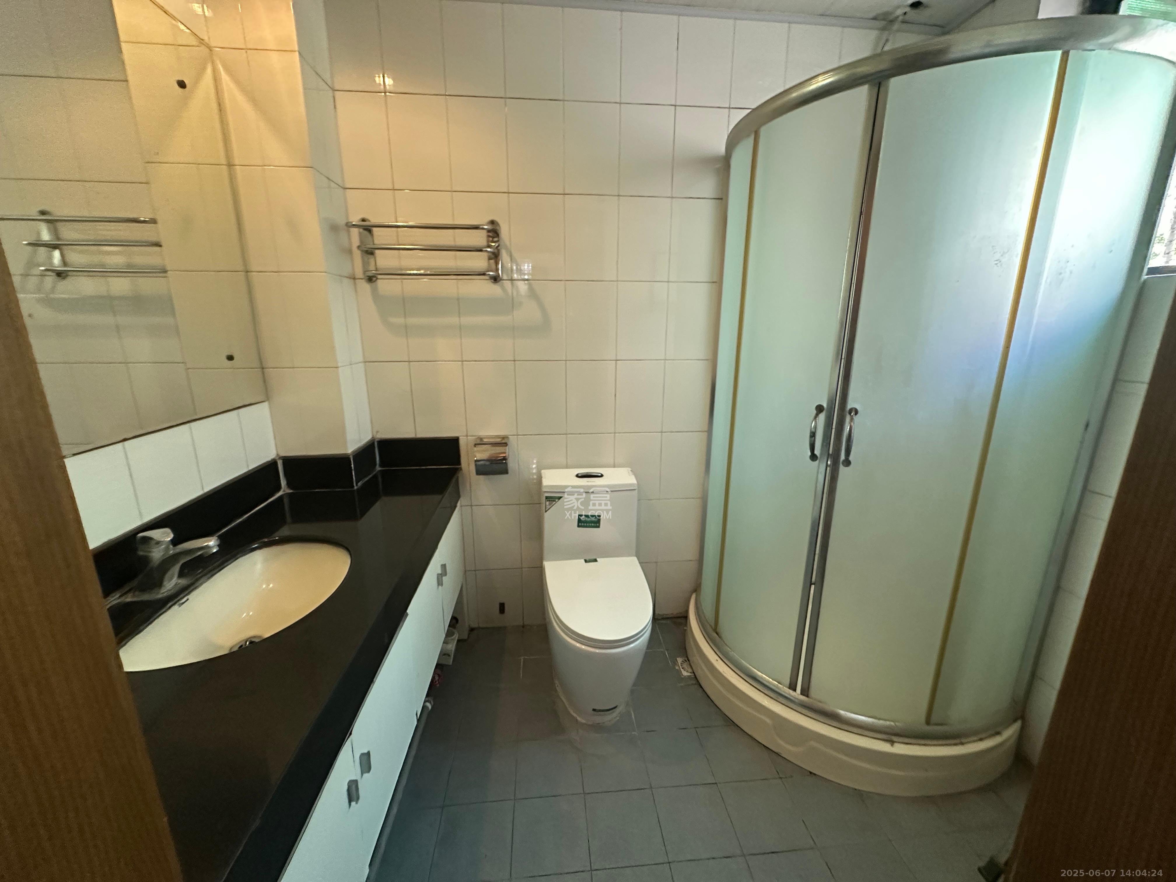 化工设计院 3室2厅2卫 2800.0元/月 化工设计院 3室2厅2卫 2800.0元/月室内图