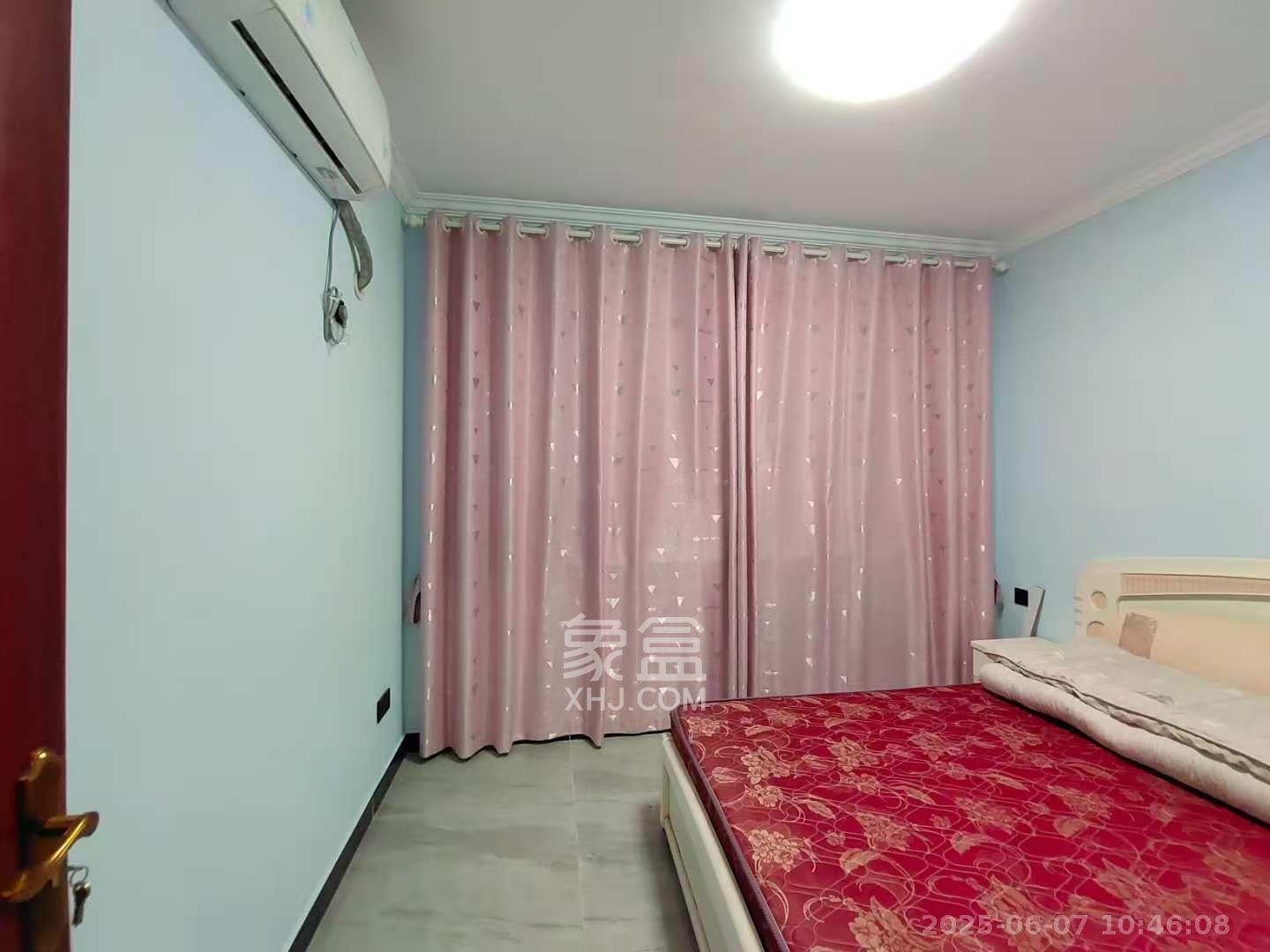 东方美地  3室2厅1卫   2500.00元/月室内图
