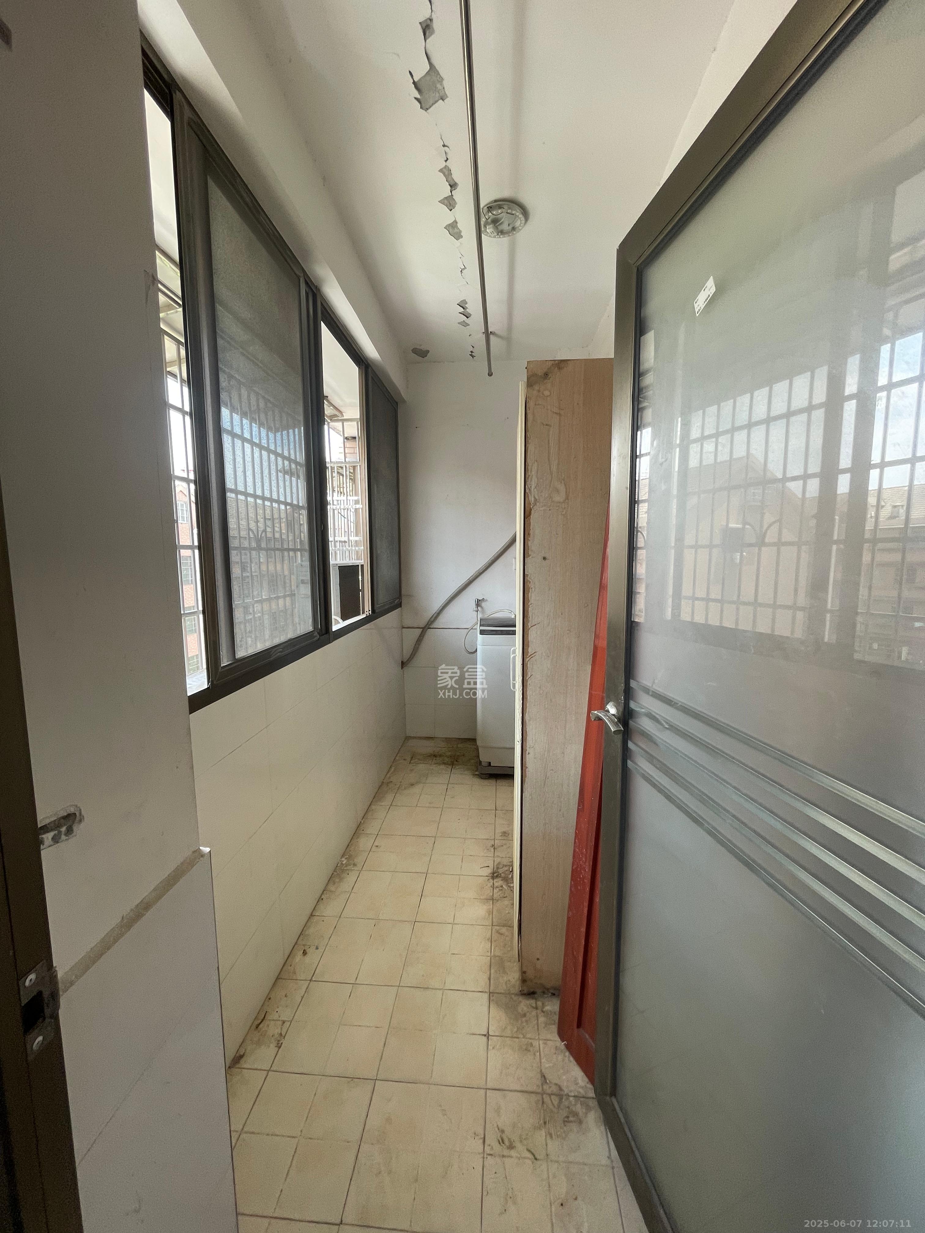 新路小区  3室2厅1卫   1700.00元/月室内图