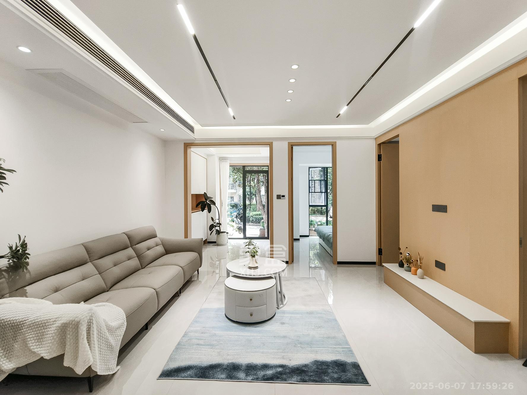 山水湾  3室2厅1卫    68.8万 山水湾  3室2厅1卫    68.8万客厅