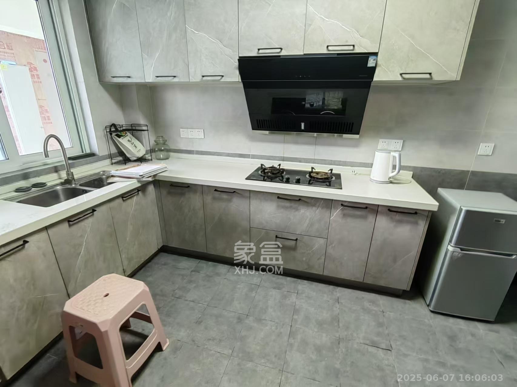 碧湘佳苑  2室1厅1卫   4800.00元/月室内图